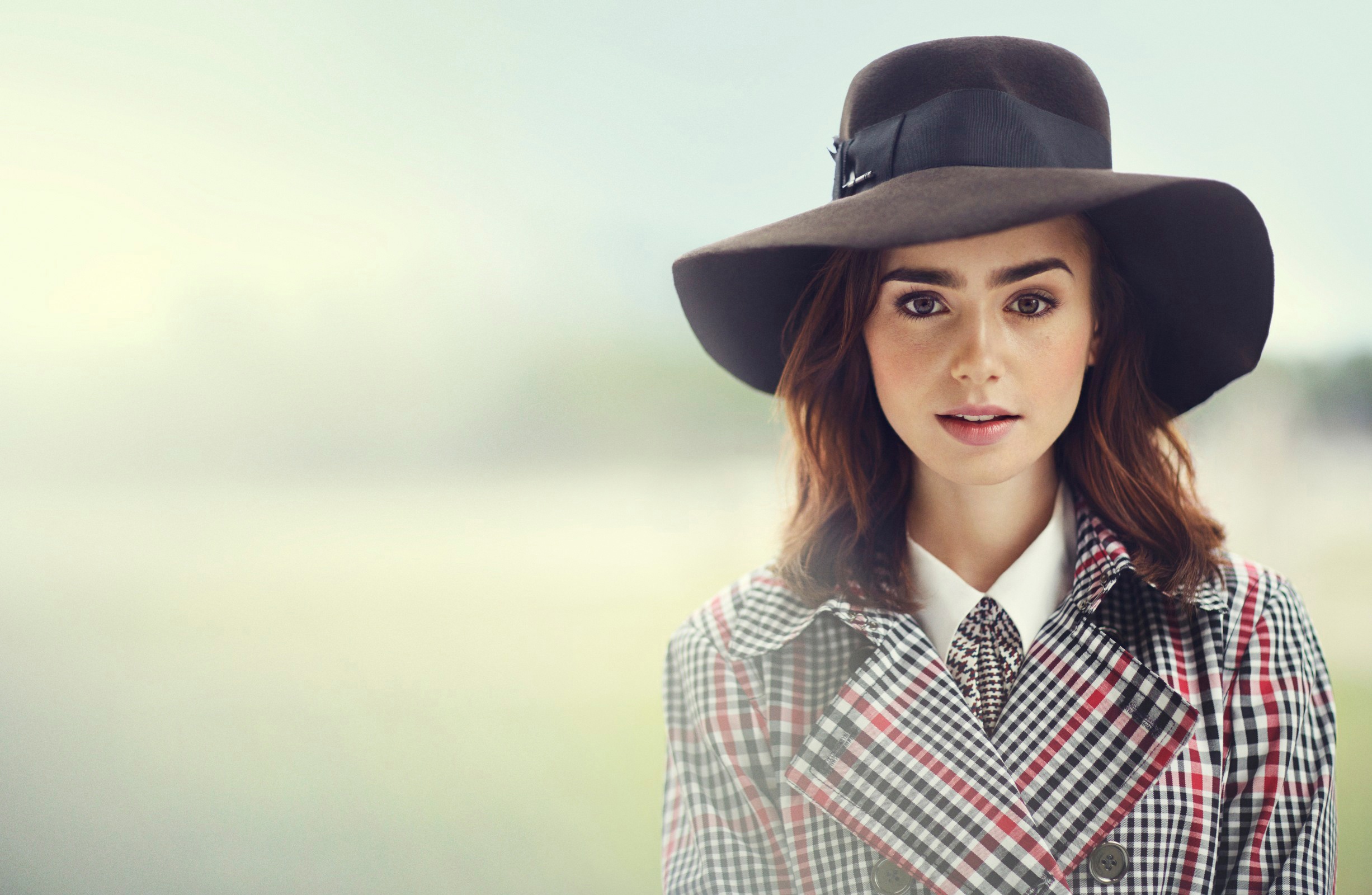 Actress Lily Collins 2019 Wallpapers