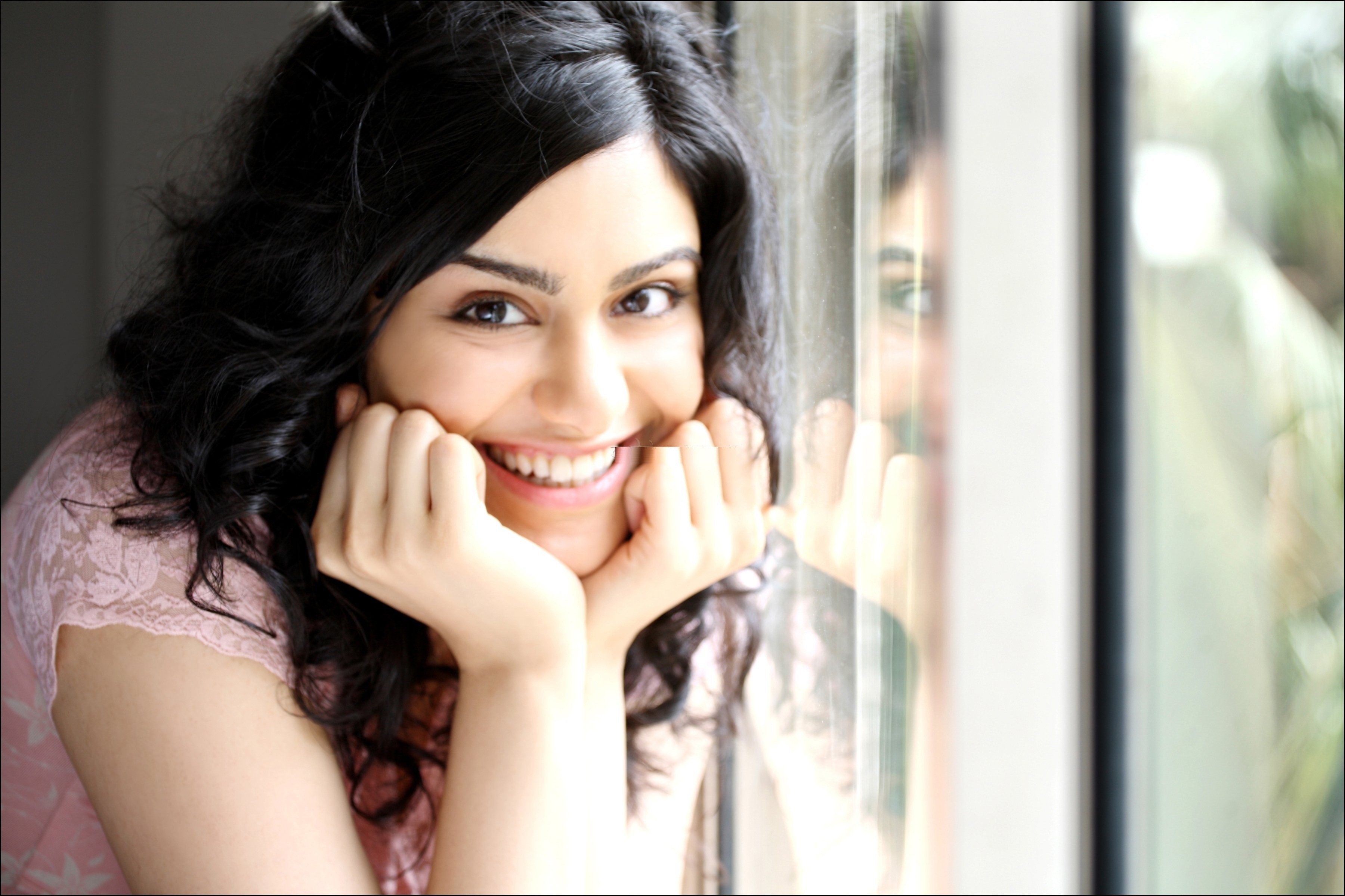 Adah Sharma Wallpapers