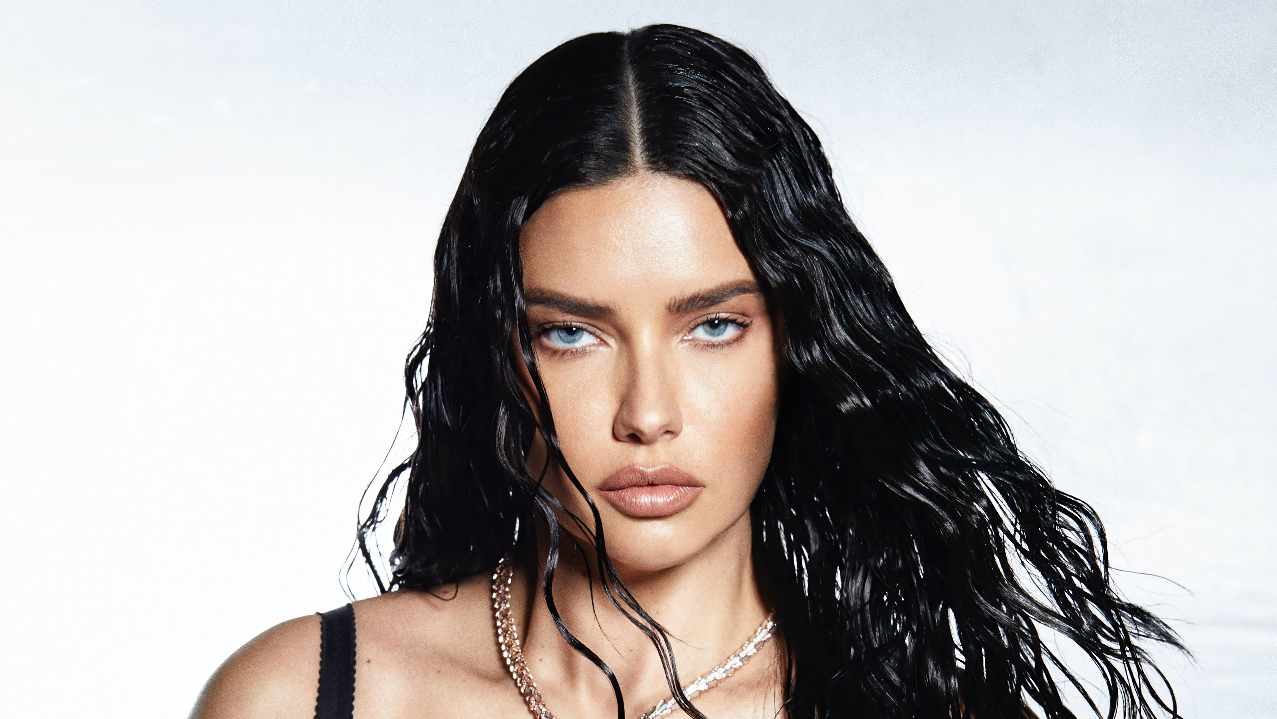 Adriana Lima 4K Wallpapers