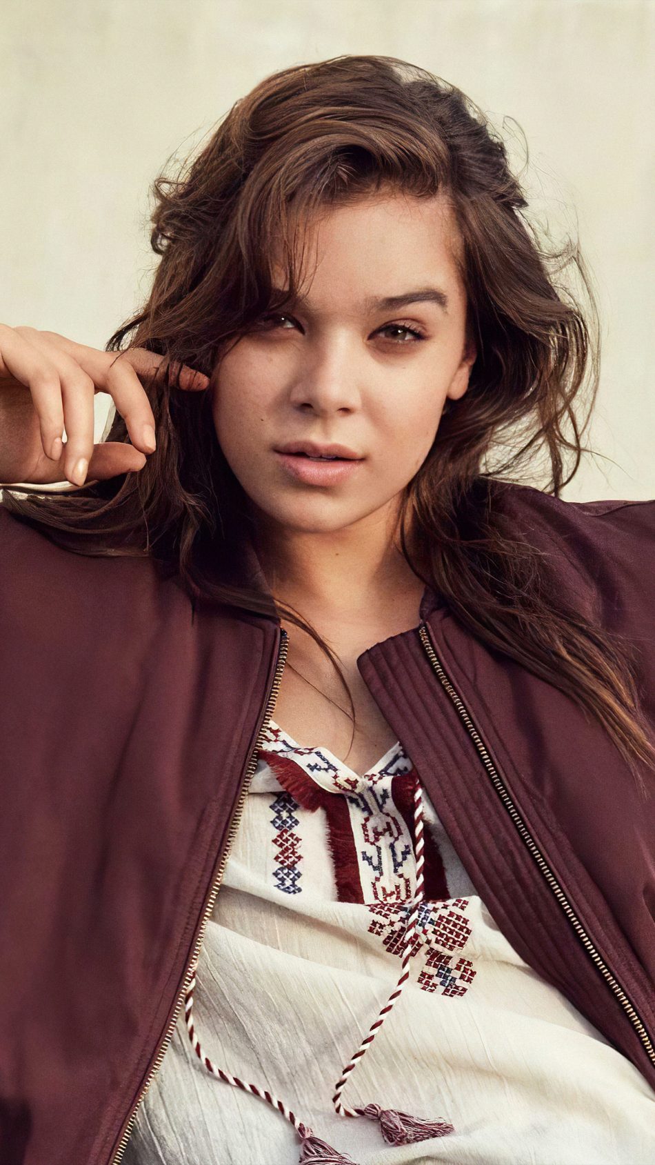 Afterlife Hailee Steinfeld Portrait Wallpapers