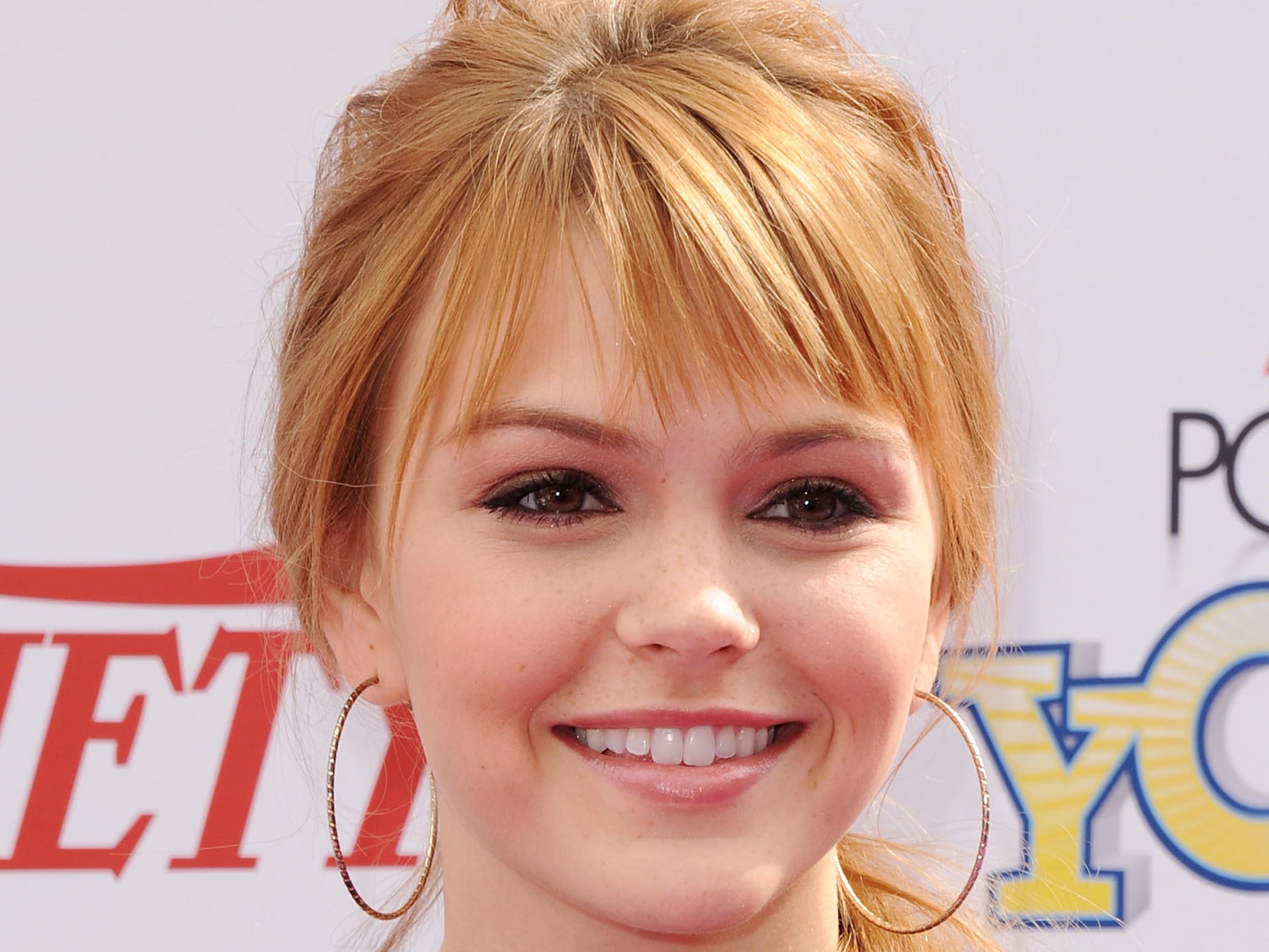 Aimee Teegarden Wallpapers