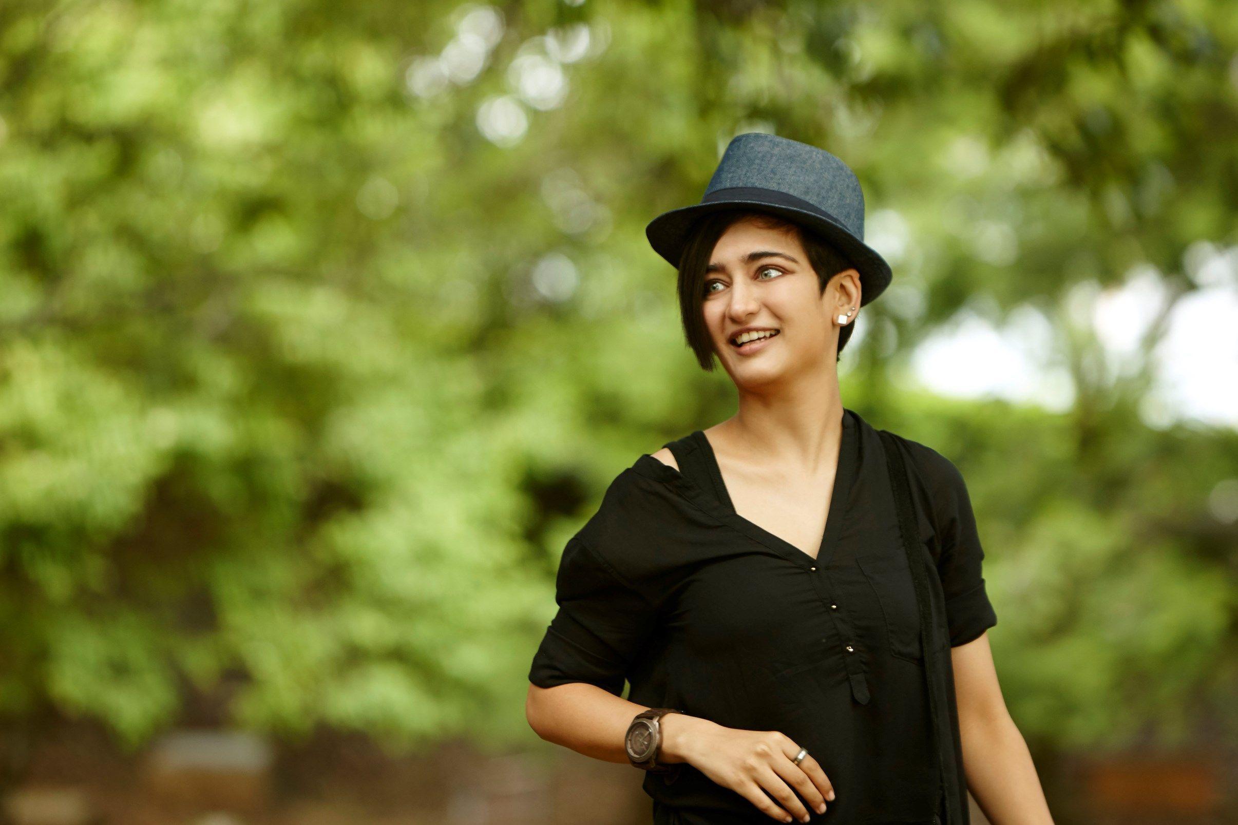 Akshara Haasan Wallpapers