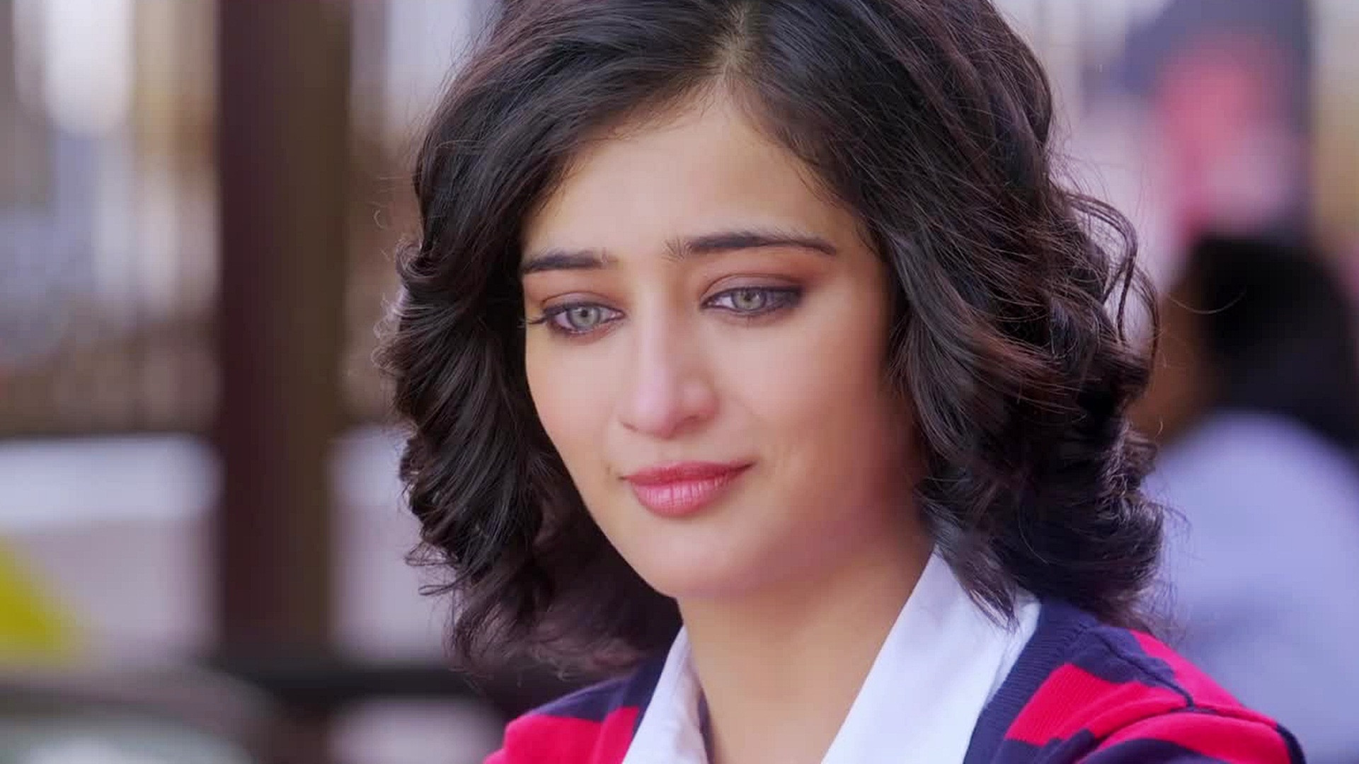 Akshara Haasan Wallpapers