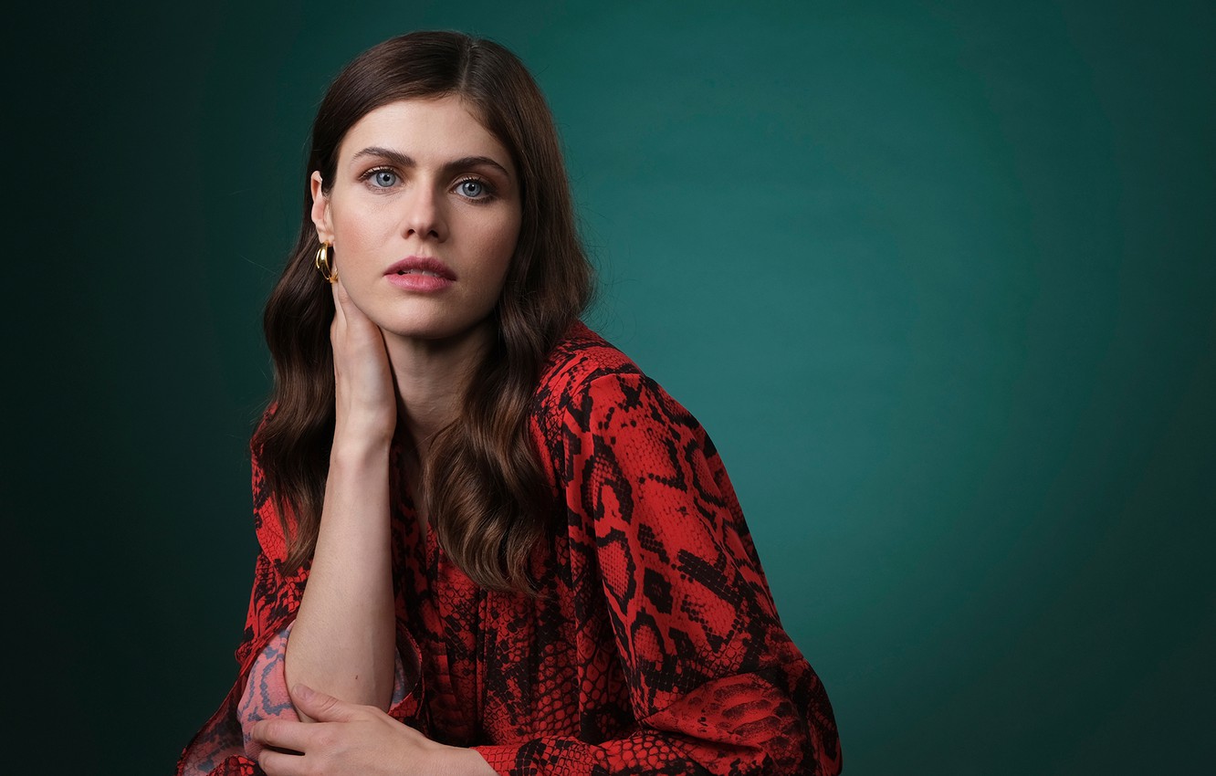 Alexandra Daddario AOL Portrait Wallpapers