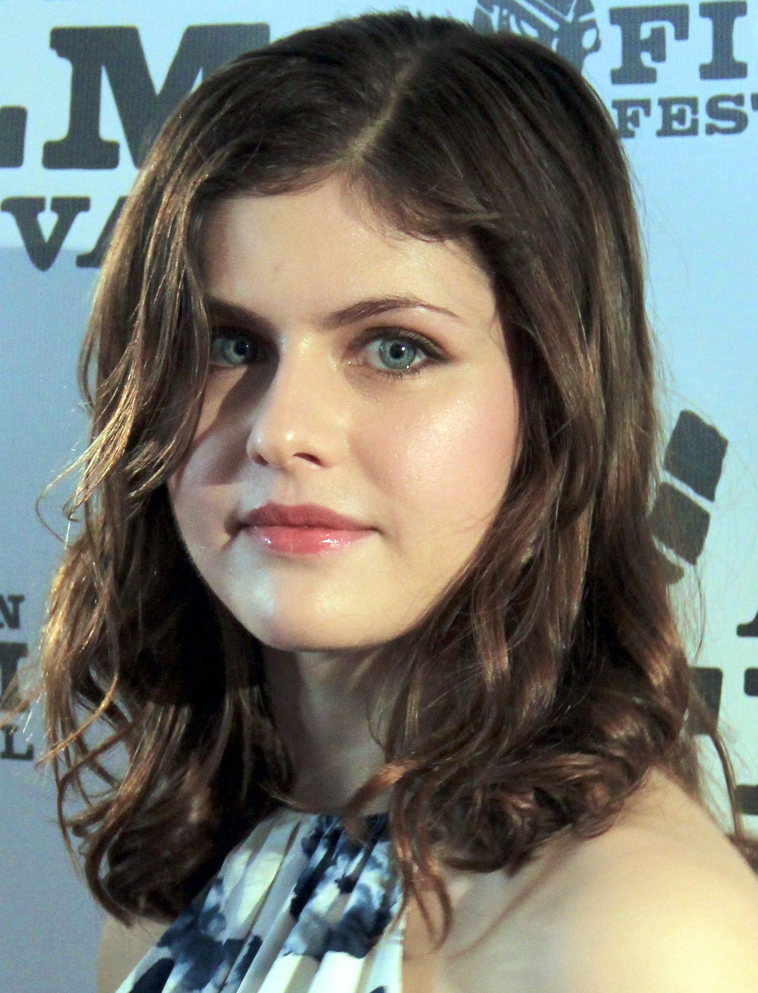 Alexandra Daddario Face Close Up Wallpapers