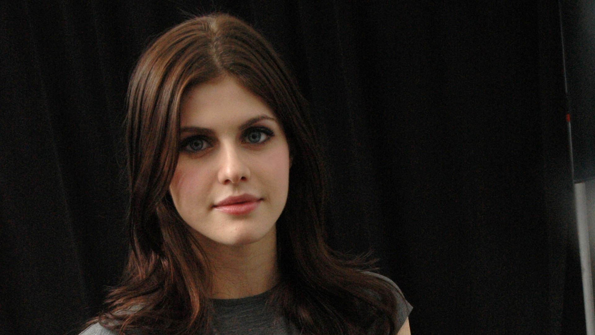 Alexandra Daddario New Wallpapers