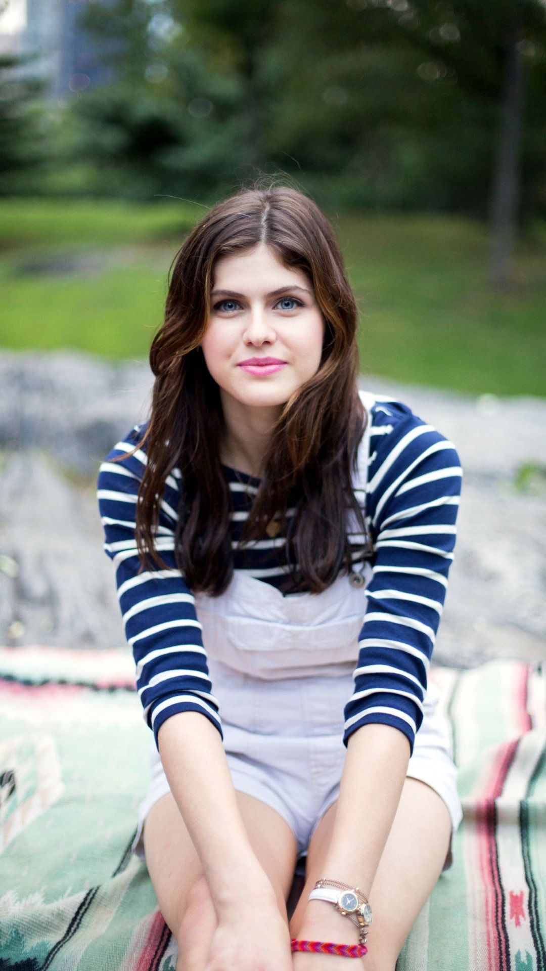 Alexandra Daddario New Wallpapers