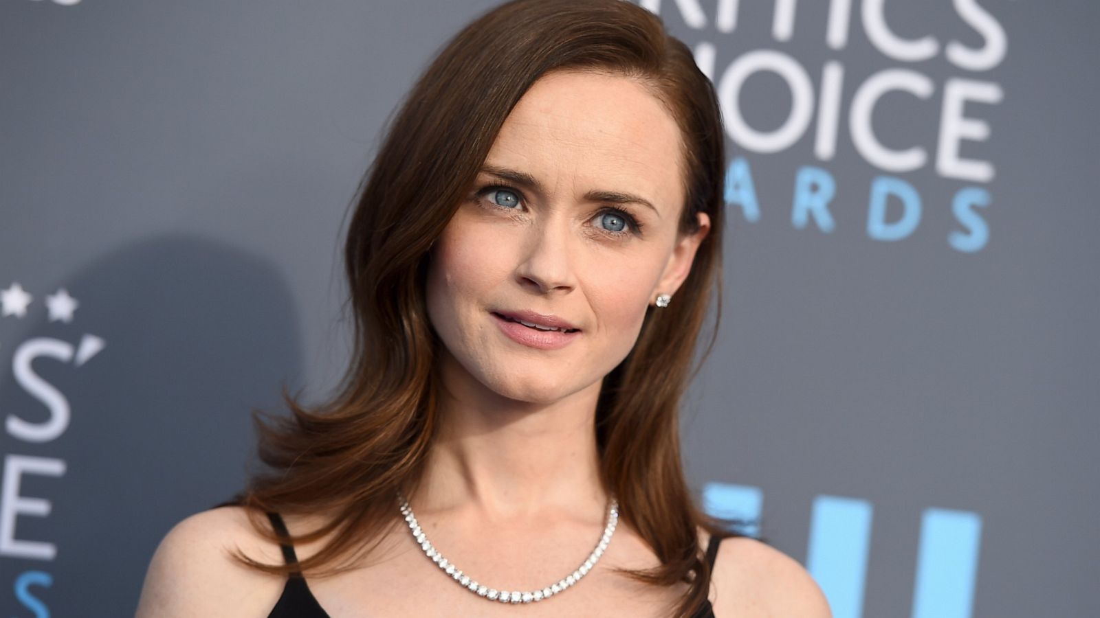 Alexis Bledel 2019 Wallpapers