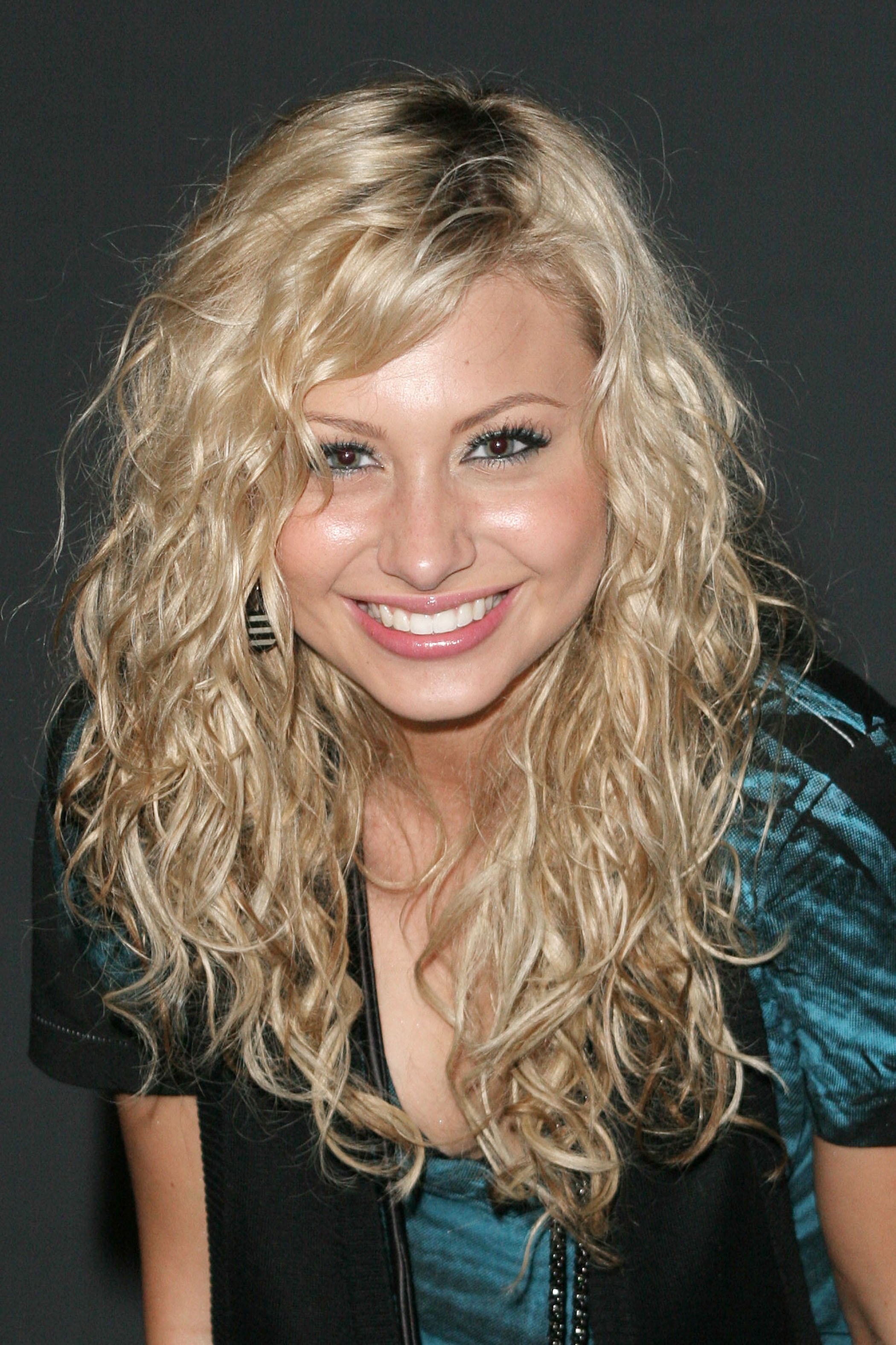 Alyson Michalka Wallpapers