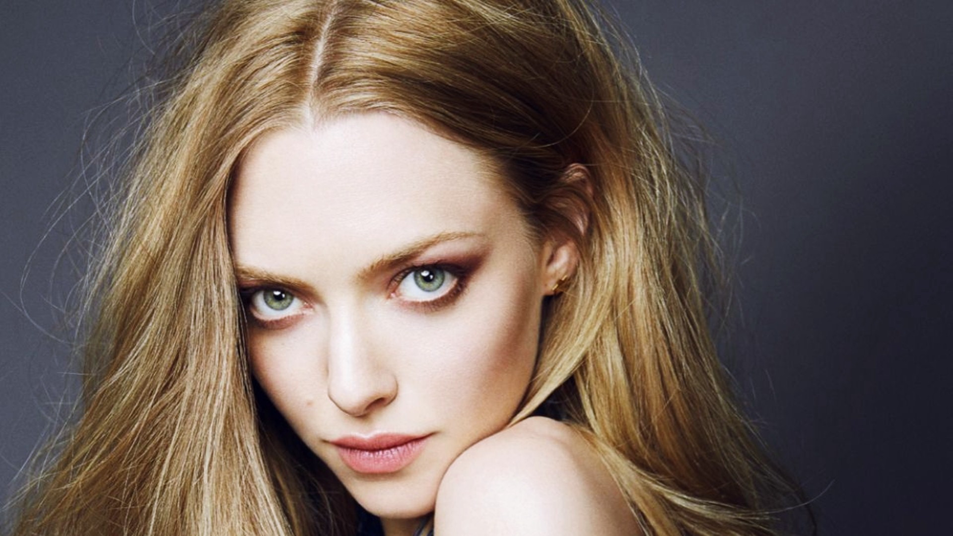 Amanda Seyfried Face 2021 Wallpapers