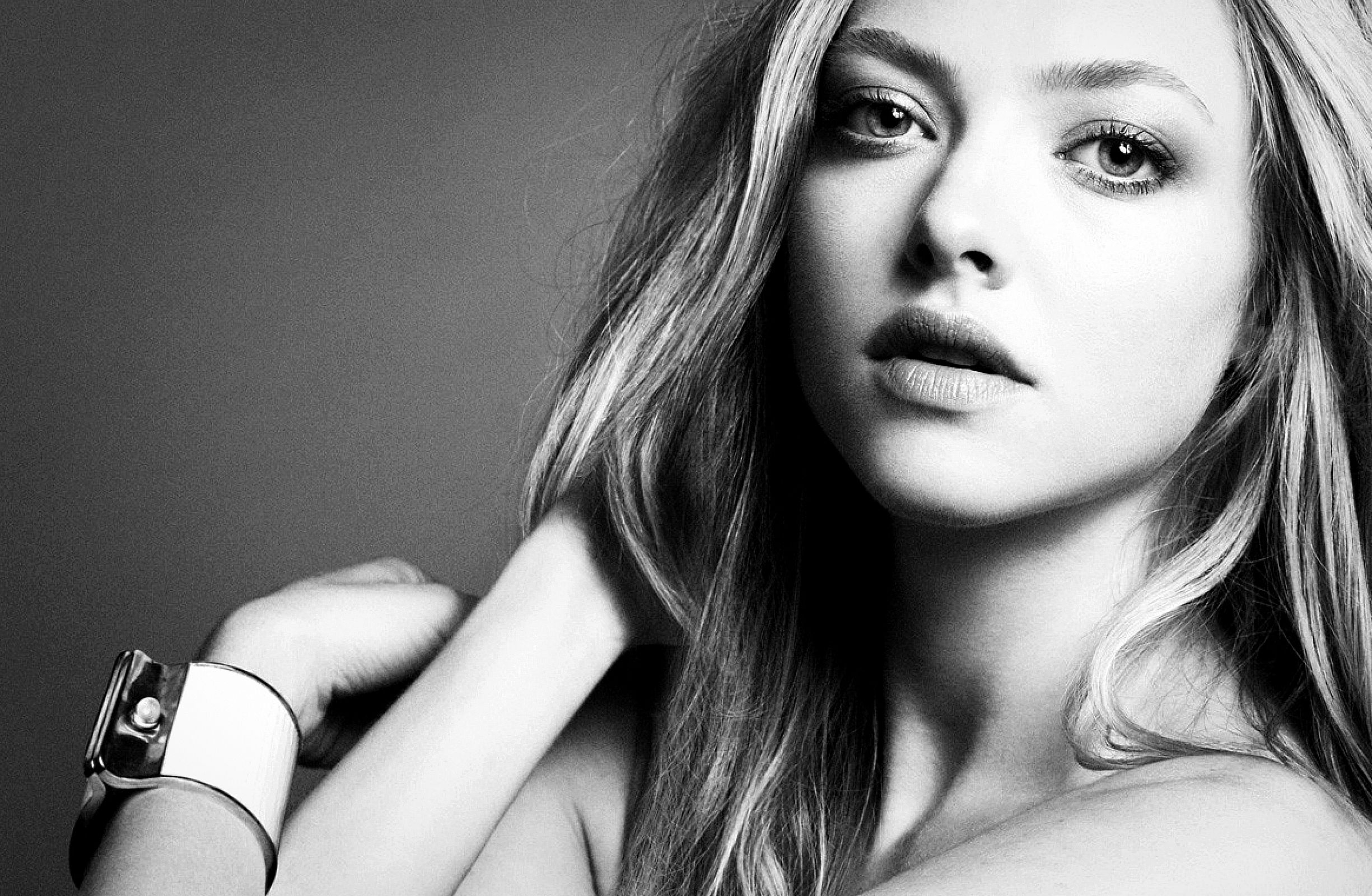 Amanda Seyfried New Wallpapers