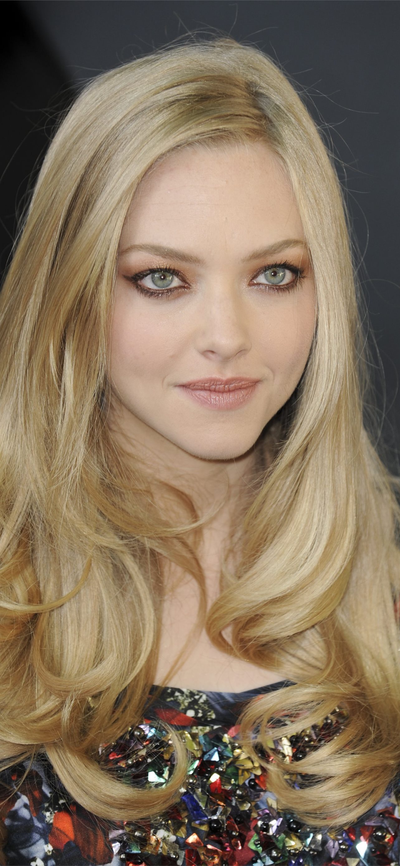 Amanda Seyfried New 2020 Wallpapers