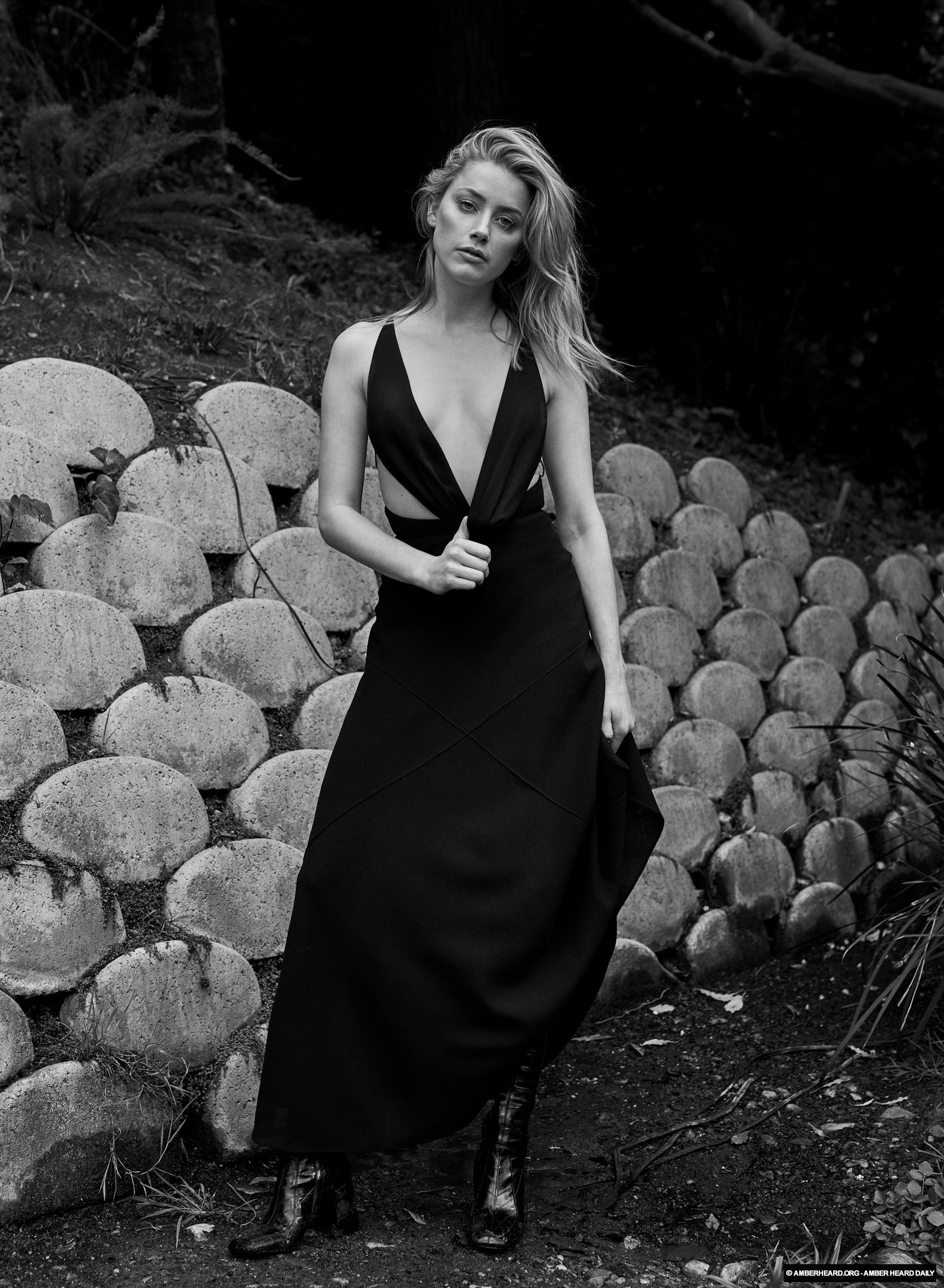 Amber Heard Black Dress Monochrome Wallpapers