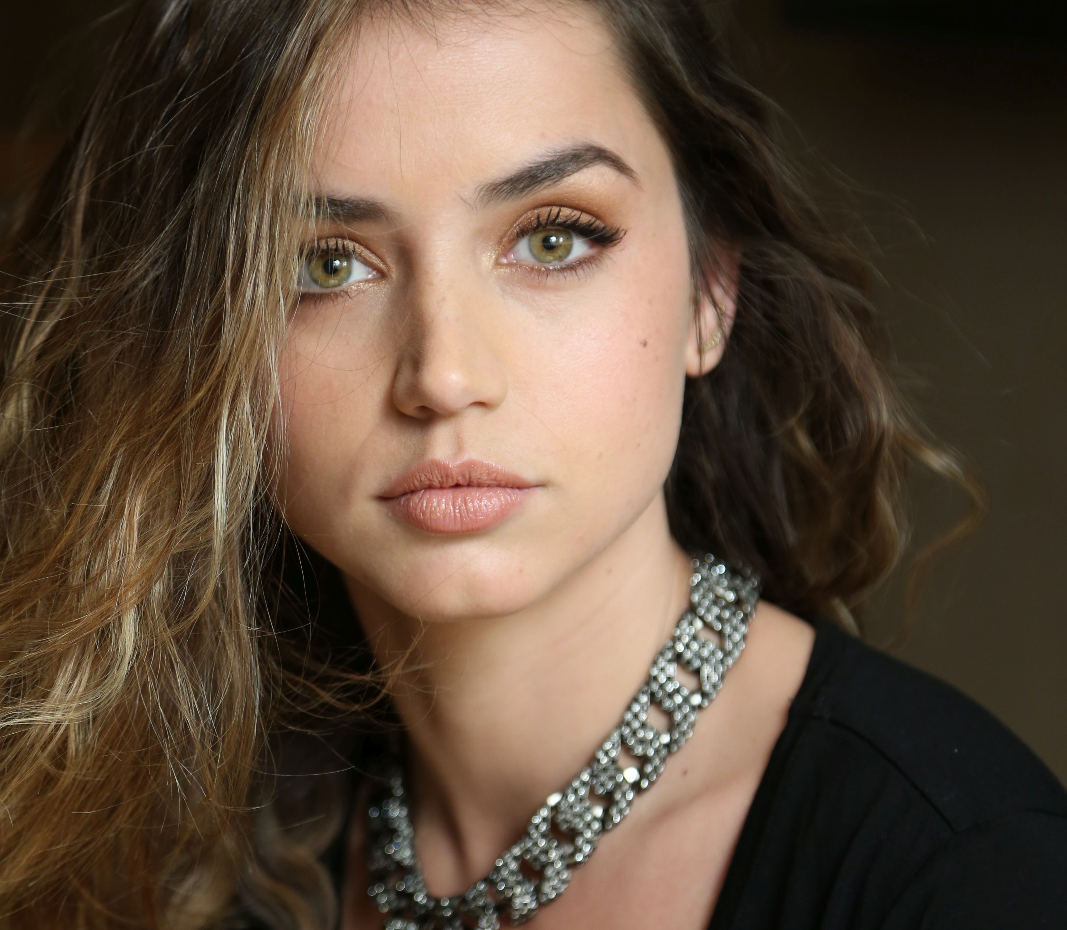 Ana de Armas 4K Photo Shoot Wallpapers