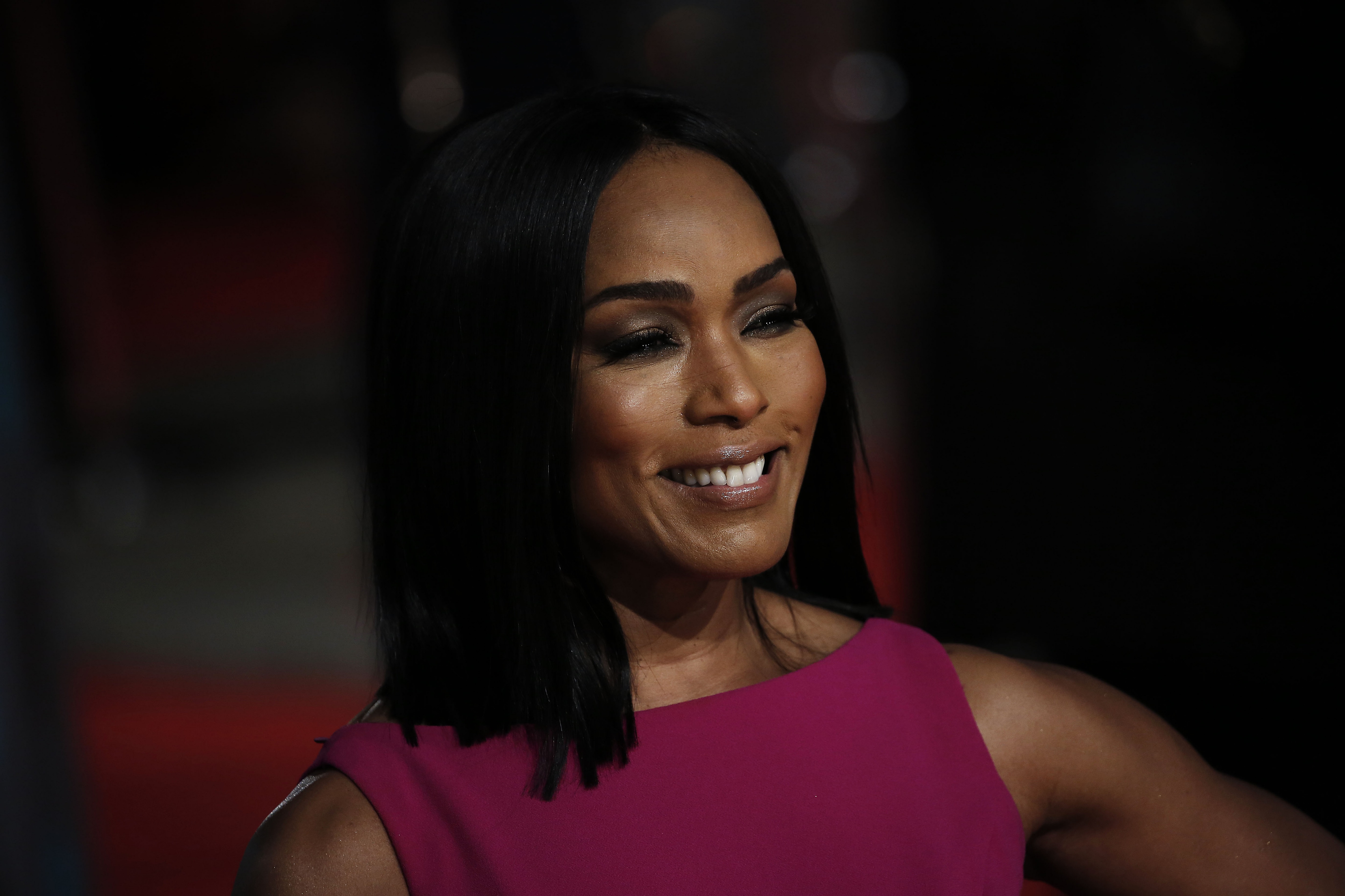 Angela Bassett Wallpapers