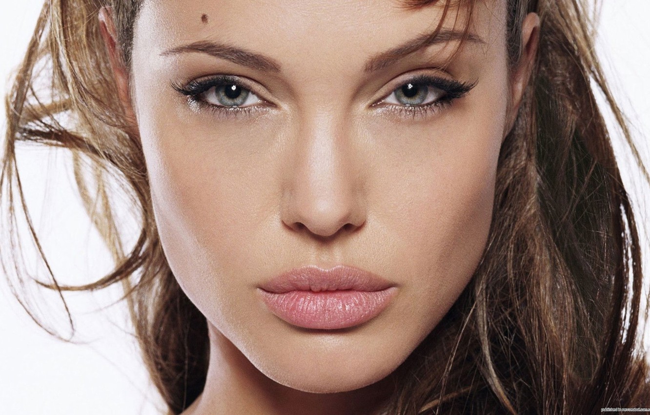 Angelina Jolie Face Wallpapers