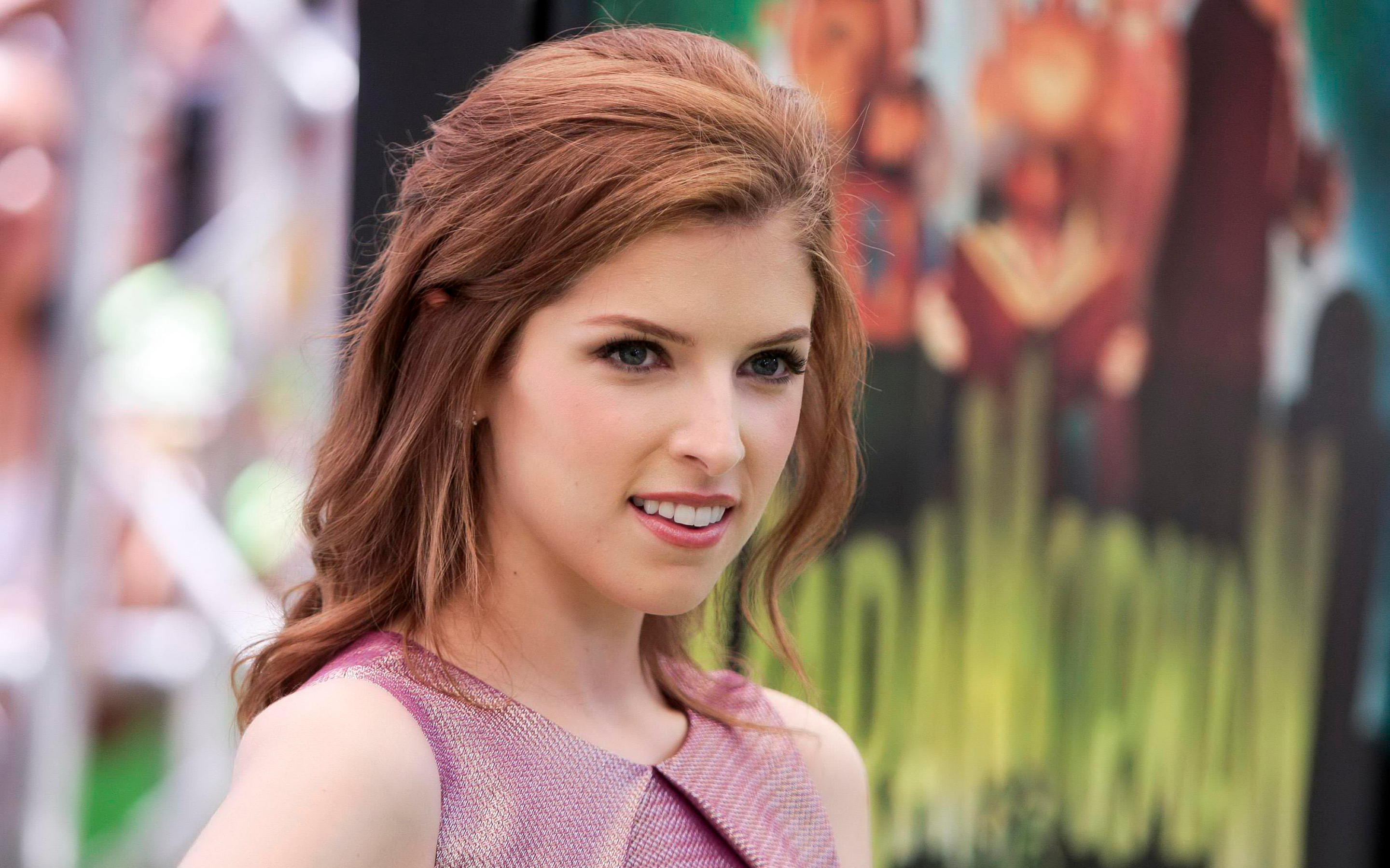 Anna Kendrick Brunette Hair Wallpapers