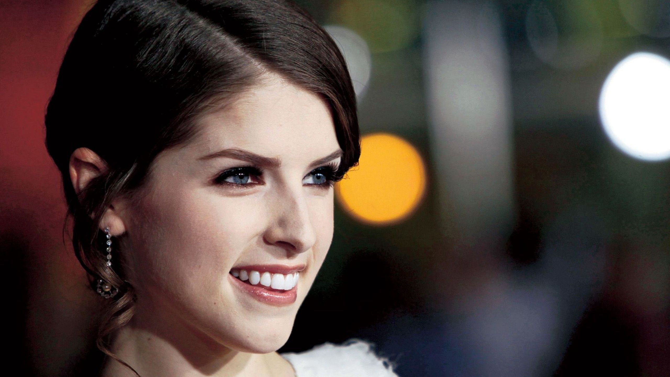 Anna Kendrick Portrait Wallpapers