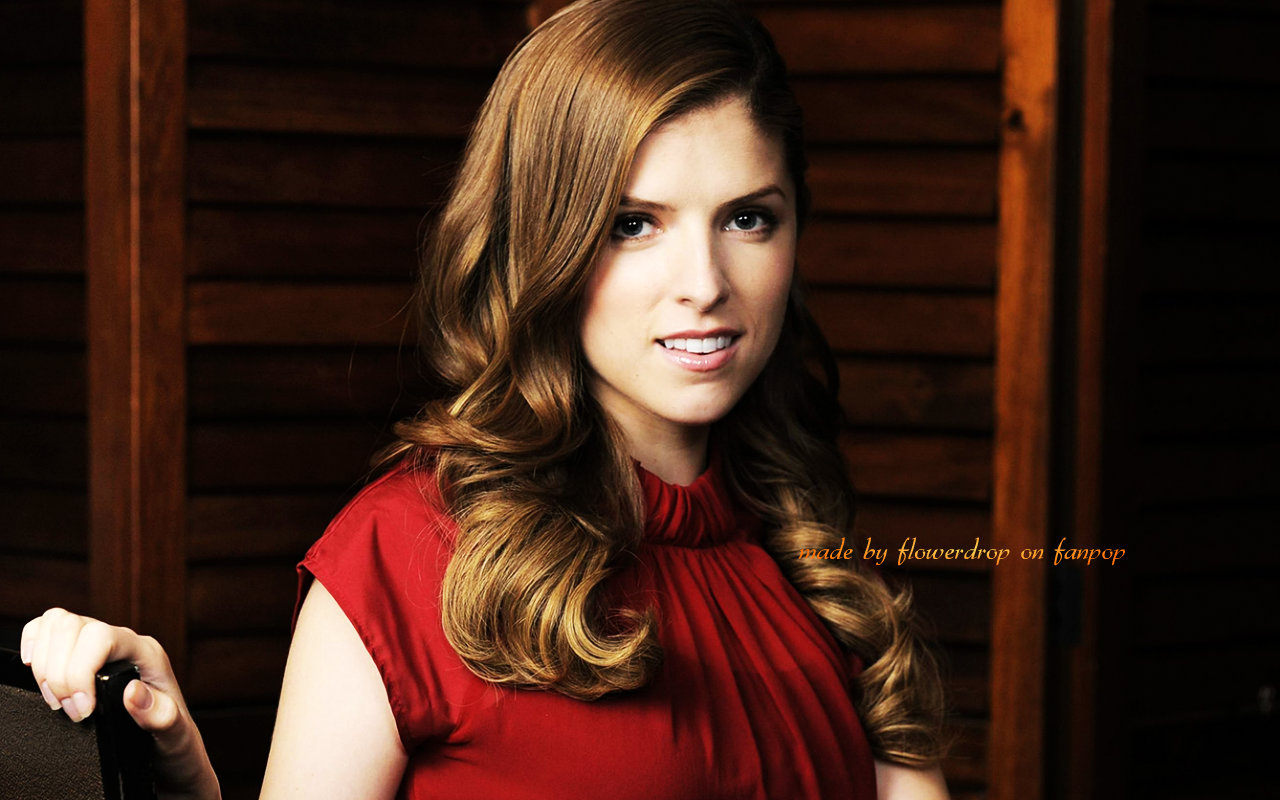 Anna Kendrick Portrait Wallpapers