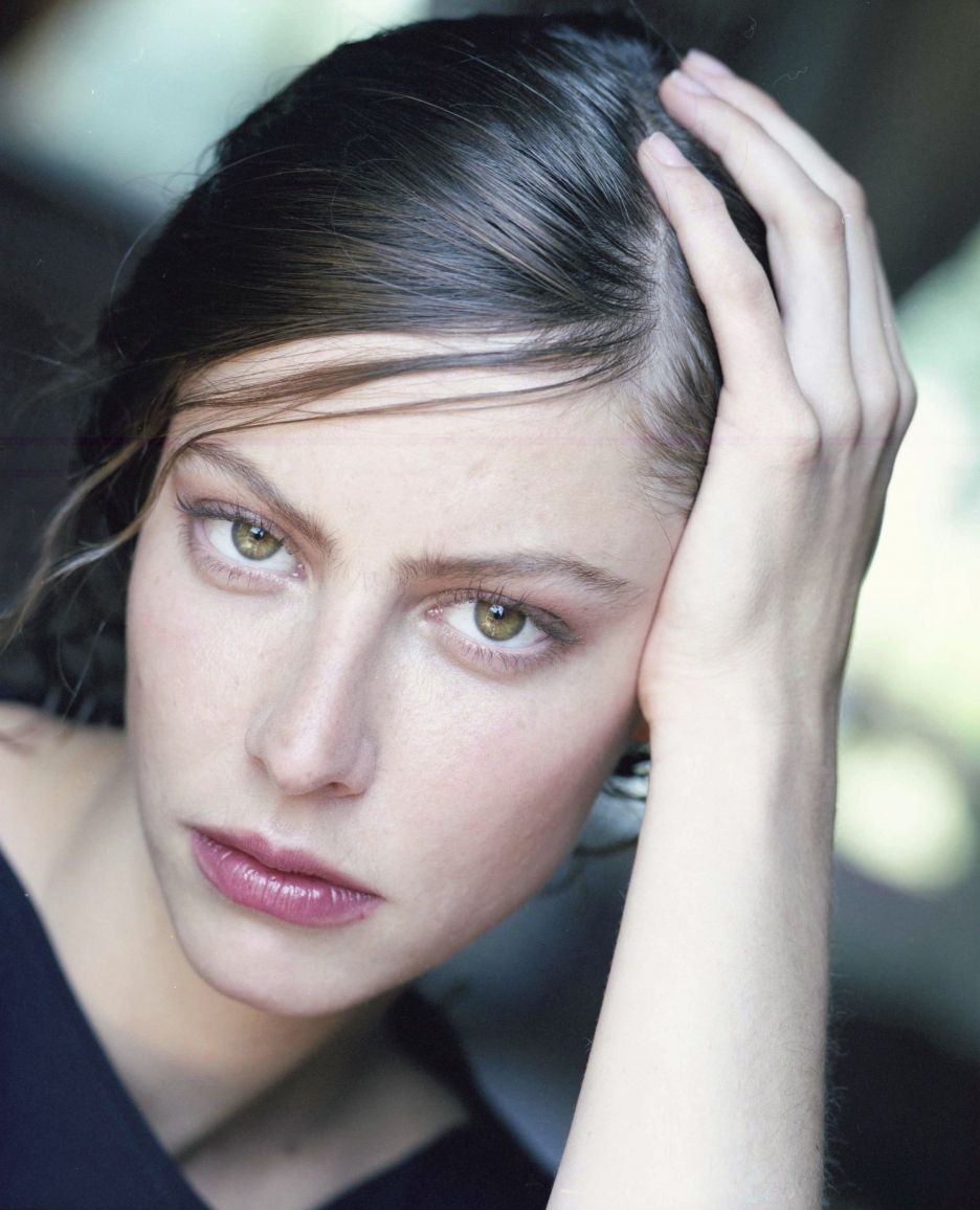 Anna Mouglalis Wallpapers