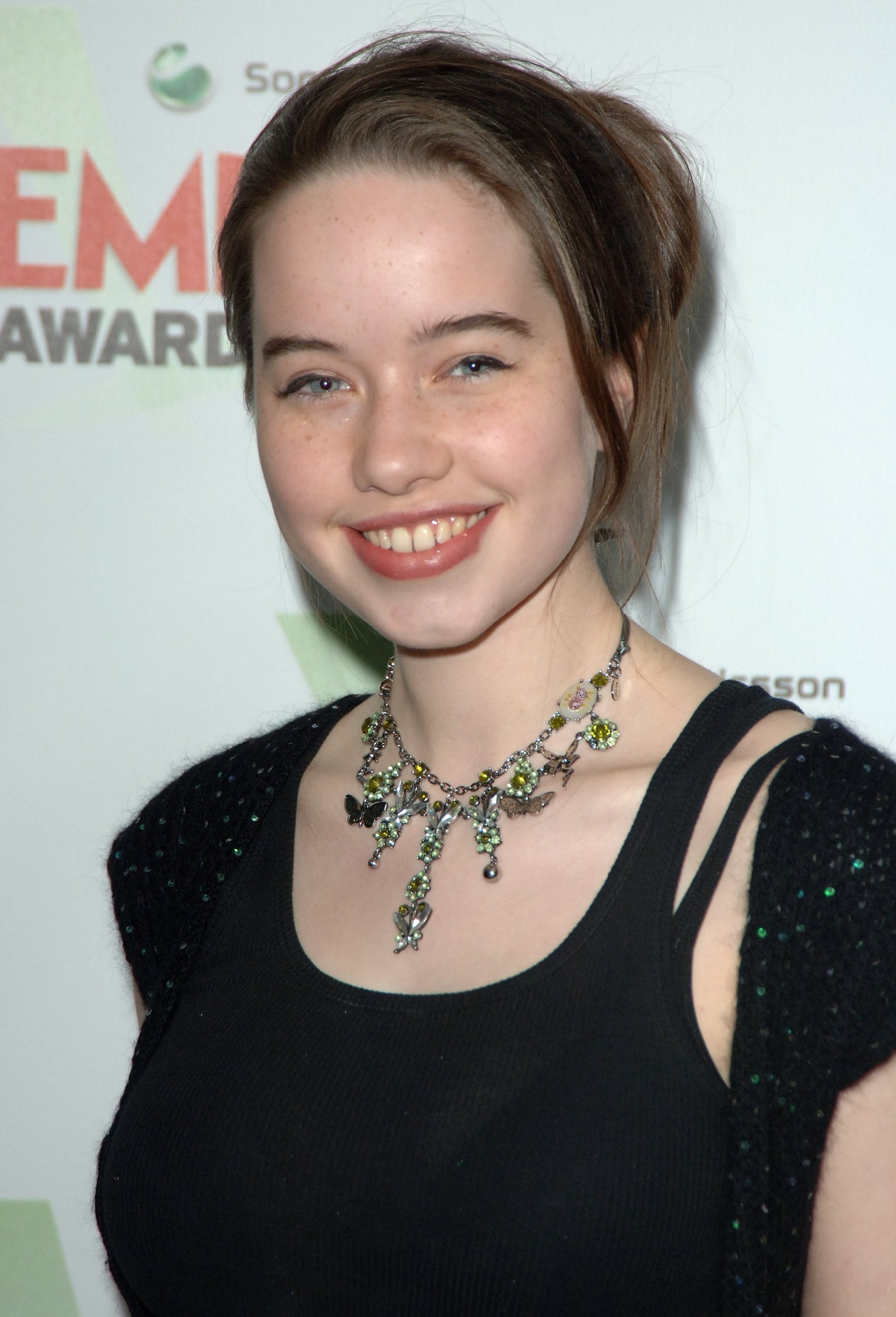 Anna Popplewell Wallpapers