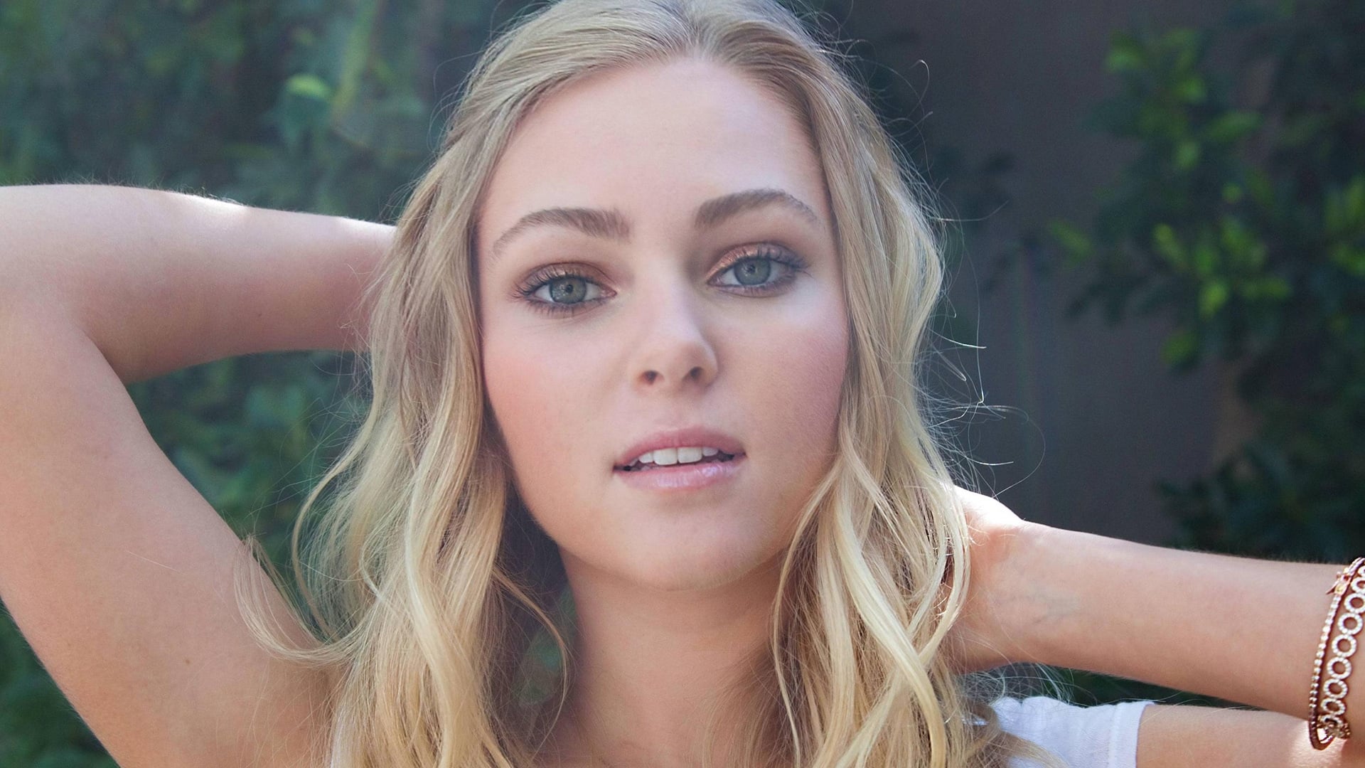 Annasophia Robb Wallpapers