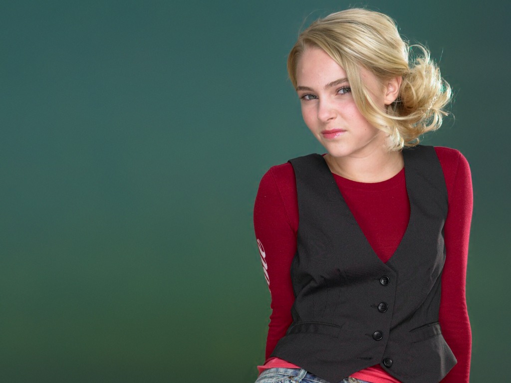 Annasophia Robb Wallpapers