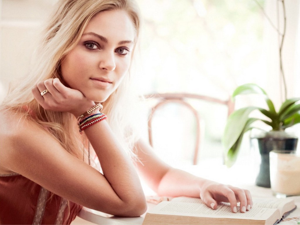 Annasophia Robb Wallpapers