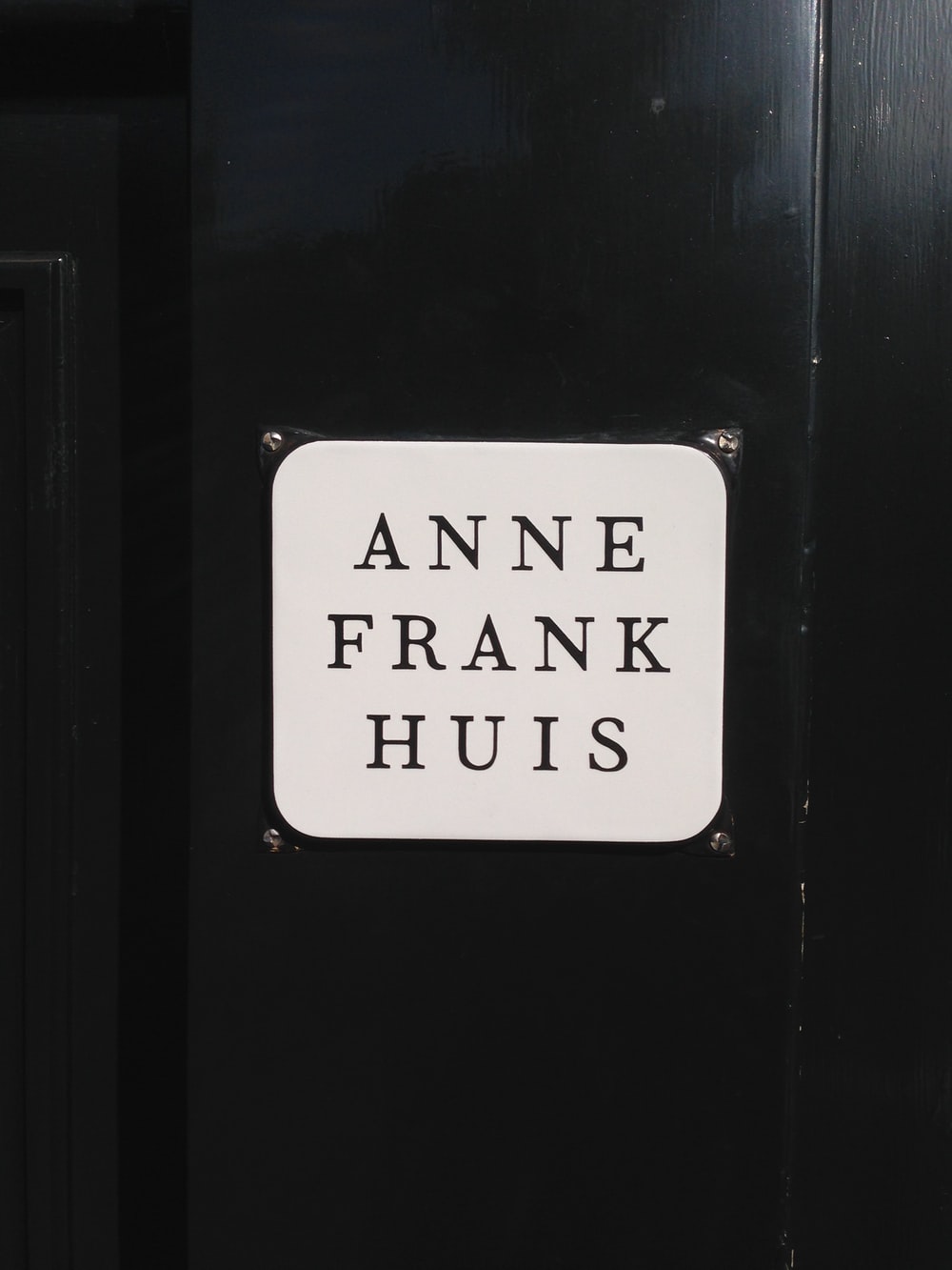 Anne Frank Wallpapers