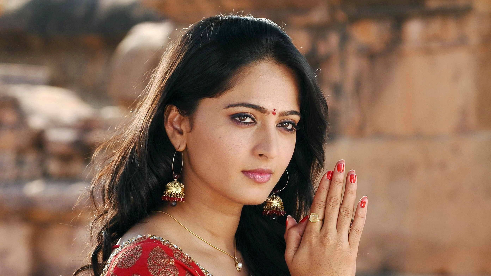 Anushka Shetty Wallpapers