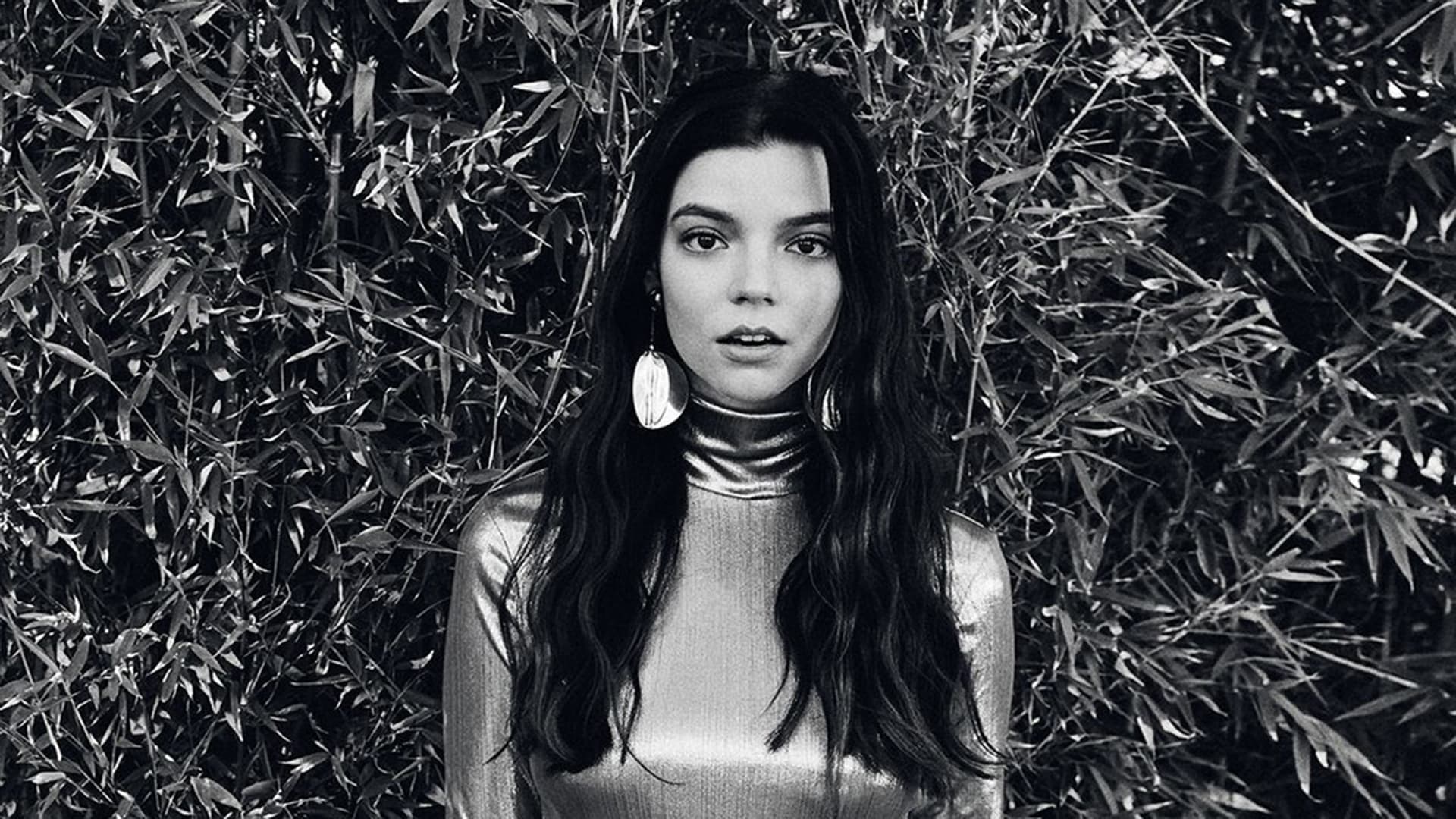 Anya Taylor-Joy New Black &amp; White Wallpapers