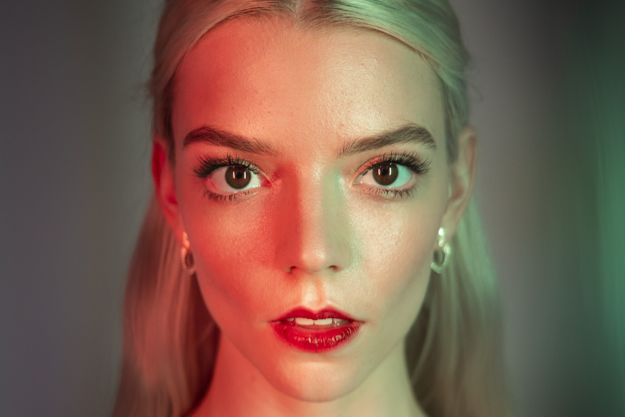 Anya Taylor-Joy New Black &amp; White 2021 Wallpapers