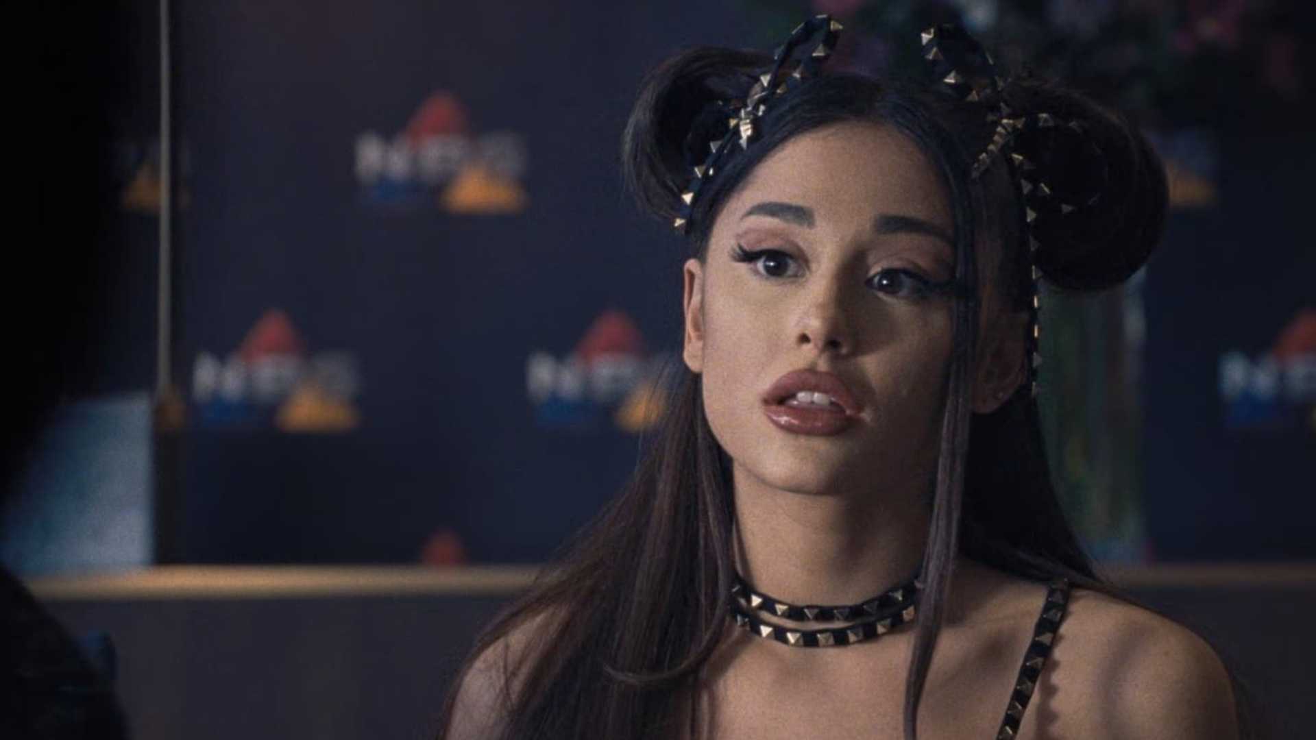 ariana grande desktop Wallpapers