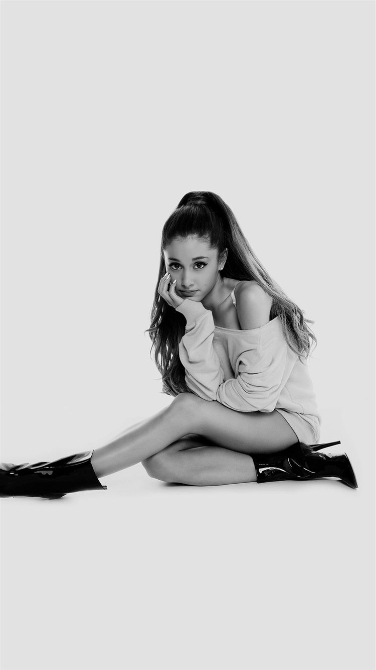 ariana grande phone Wallpapers