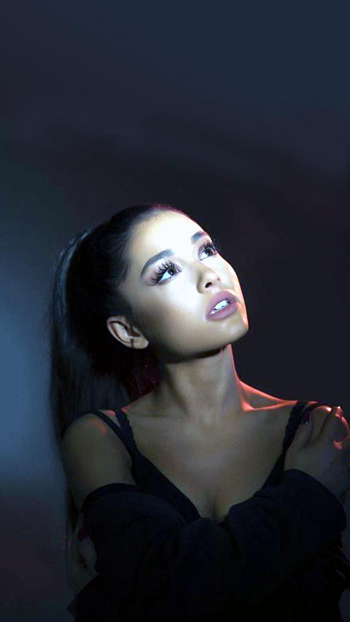 Ariana Grande Portrait 2018 Wallpapers