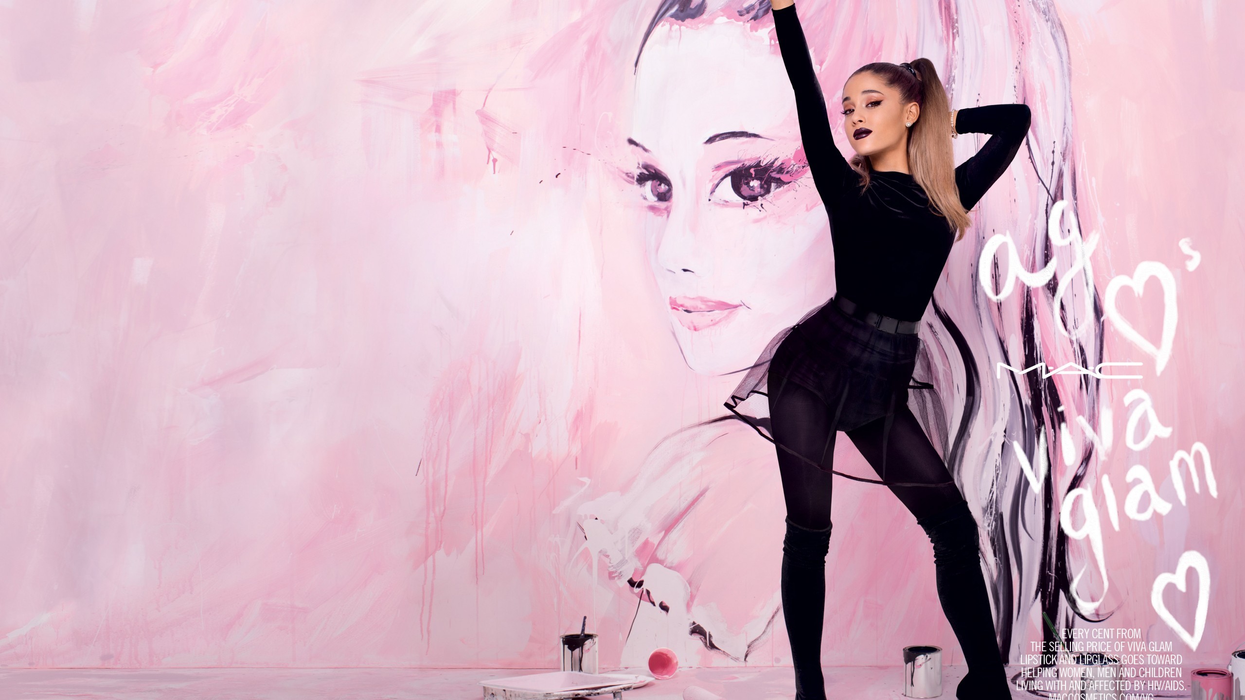 Ariana Grande Singer 2018 Wallpapers