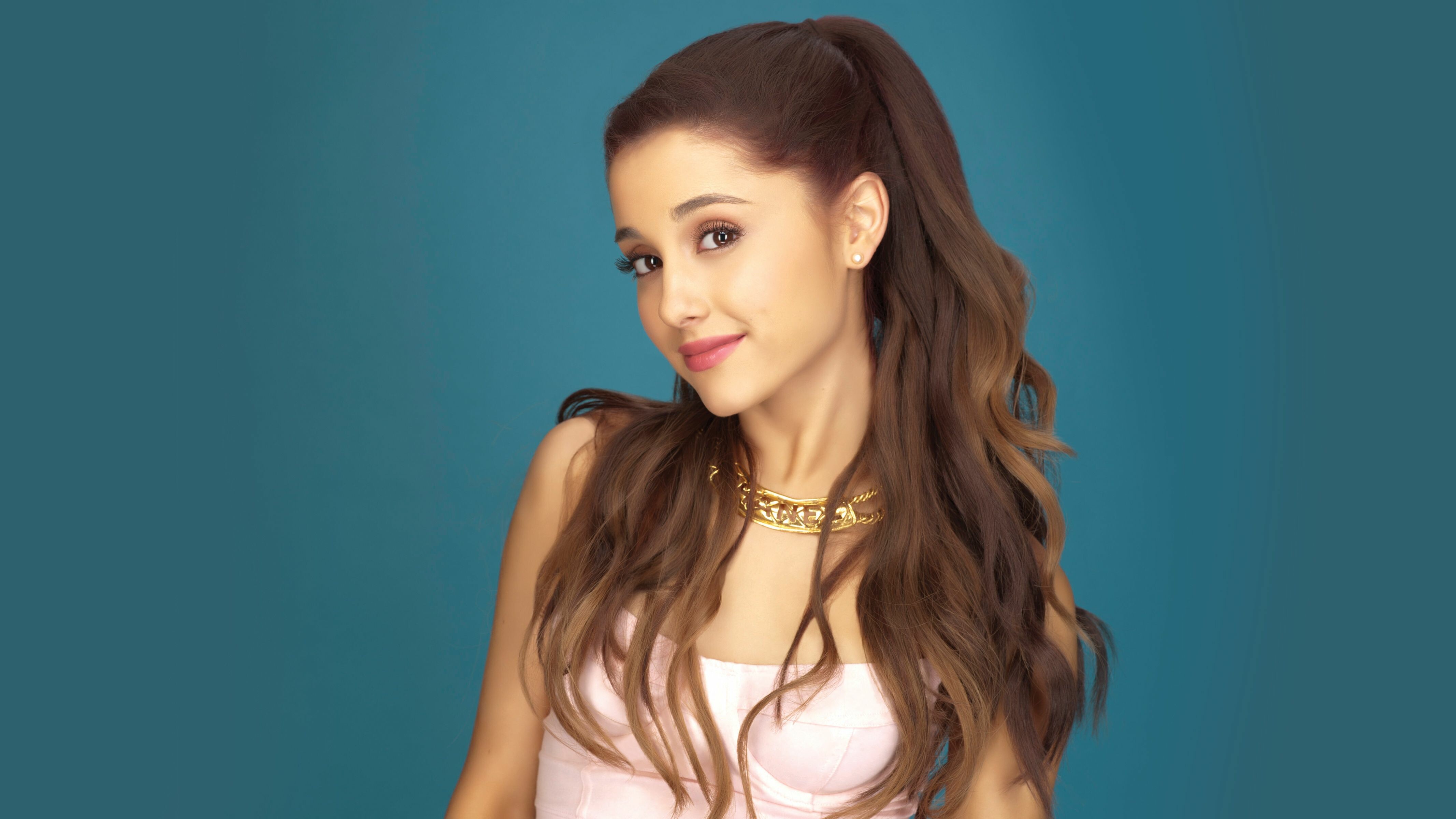 Ariana Grande UHD Wallpapers