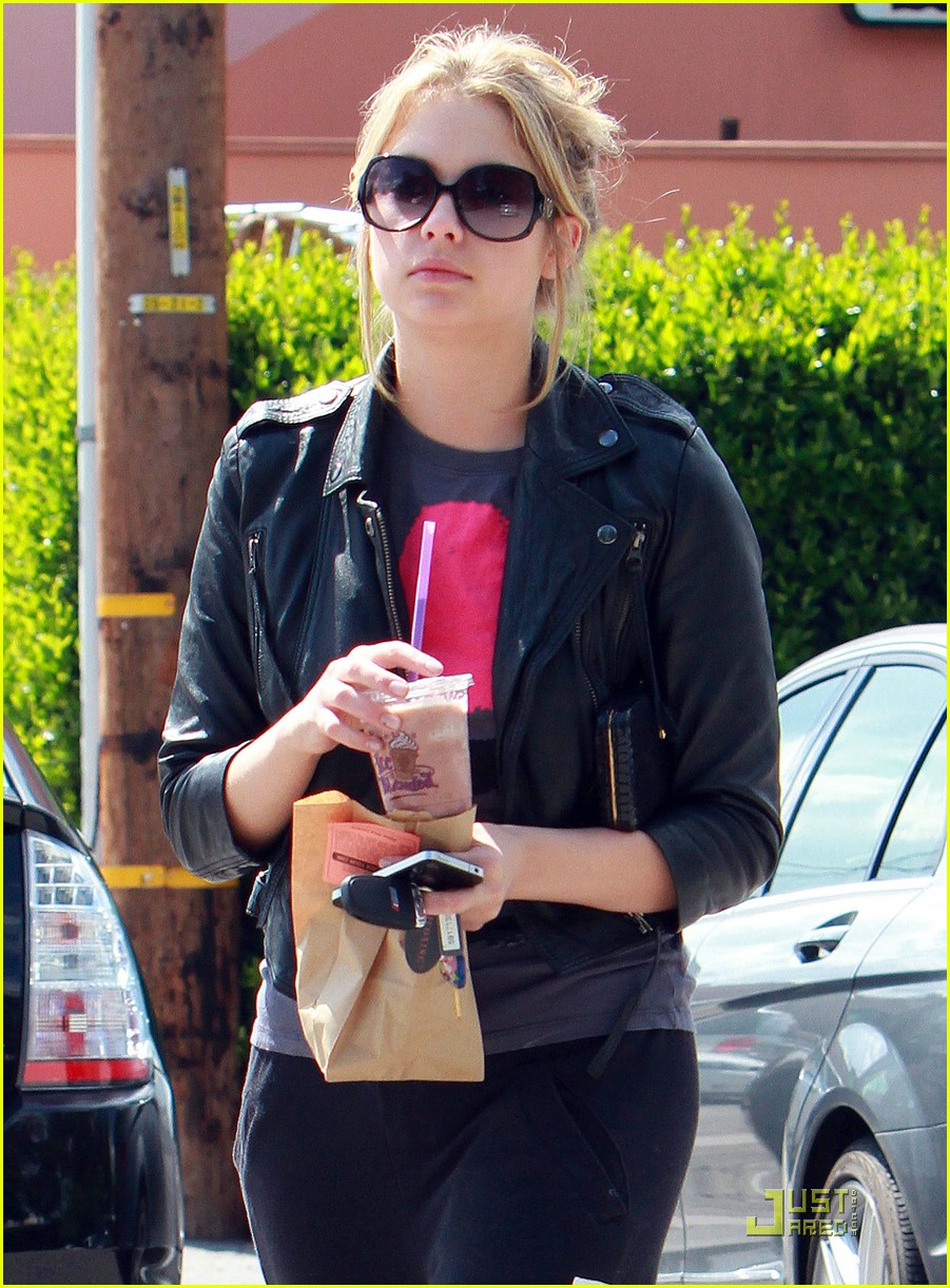 Ashley Benson In Sunglasses Wallpapers