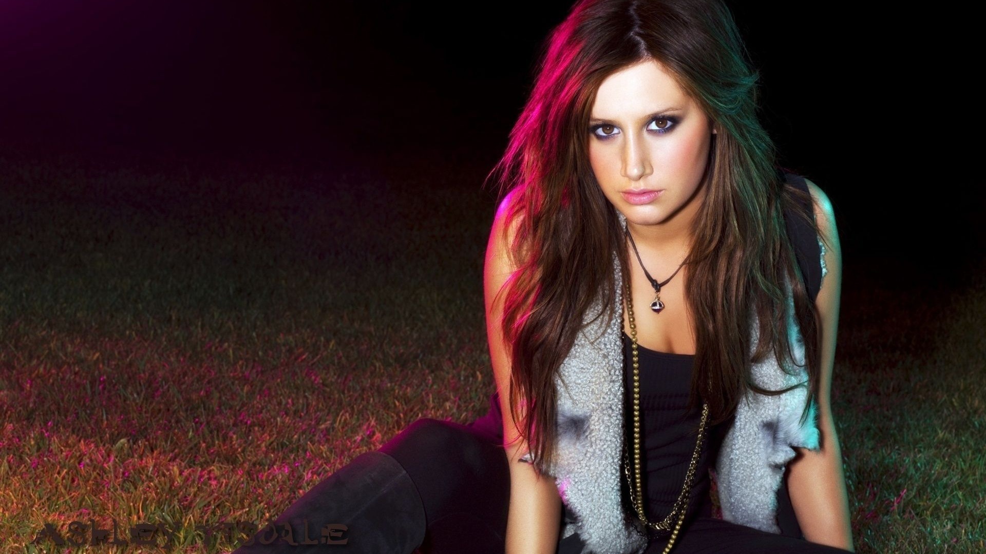 Ashley Tisdale Wallpapers