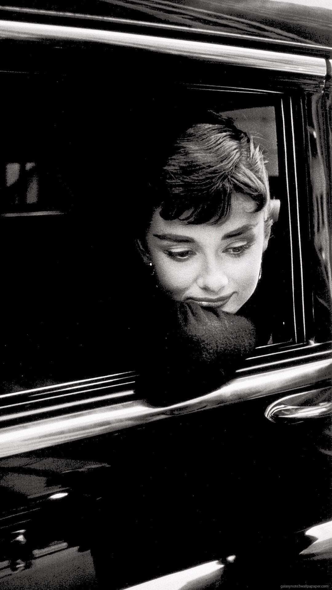 Audrey Hepburn Wallpapers