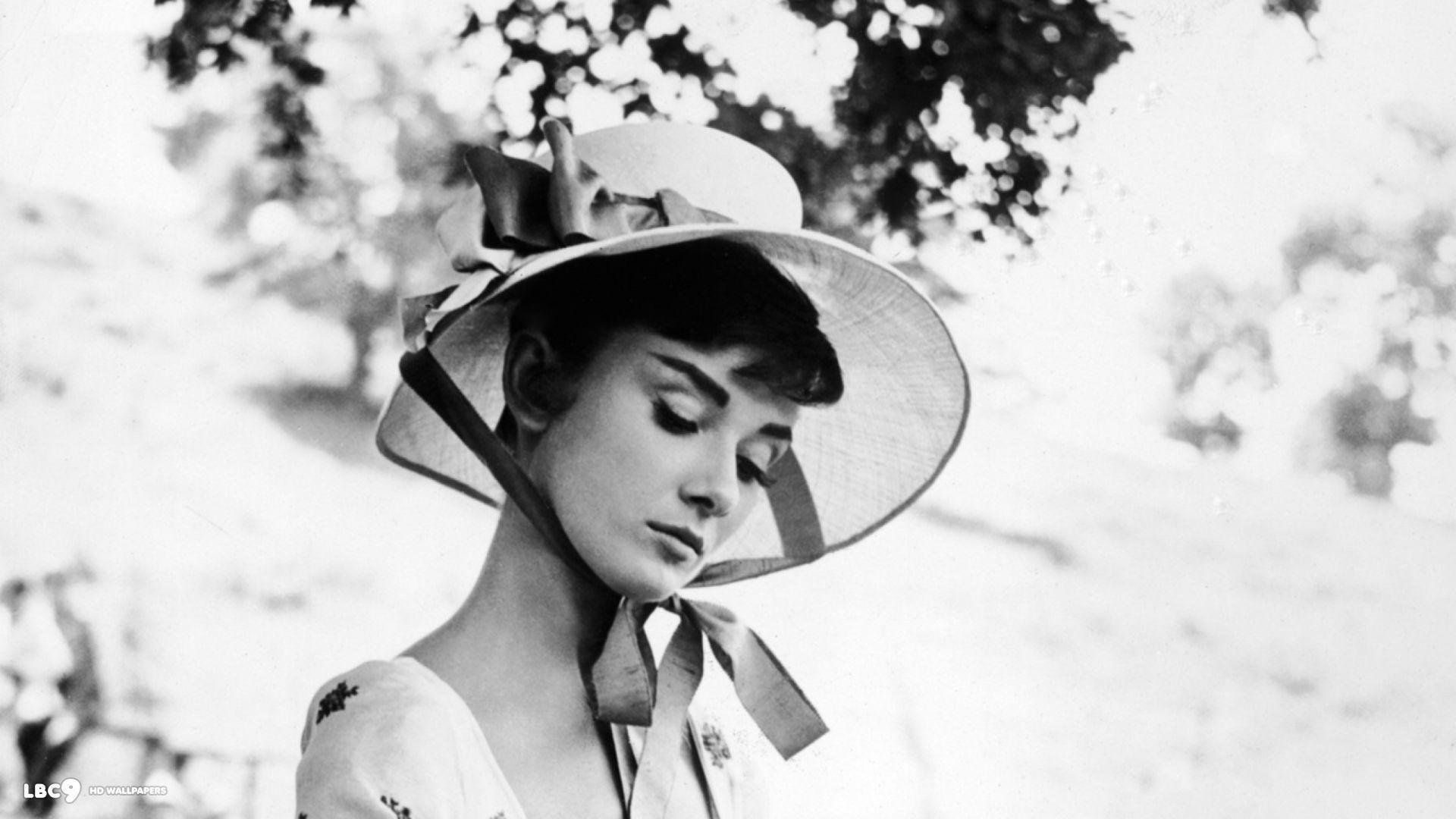 Audrey Hepburn Wallpapers