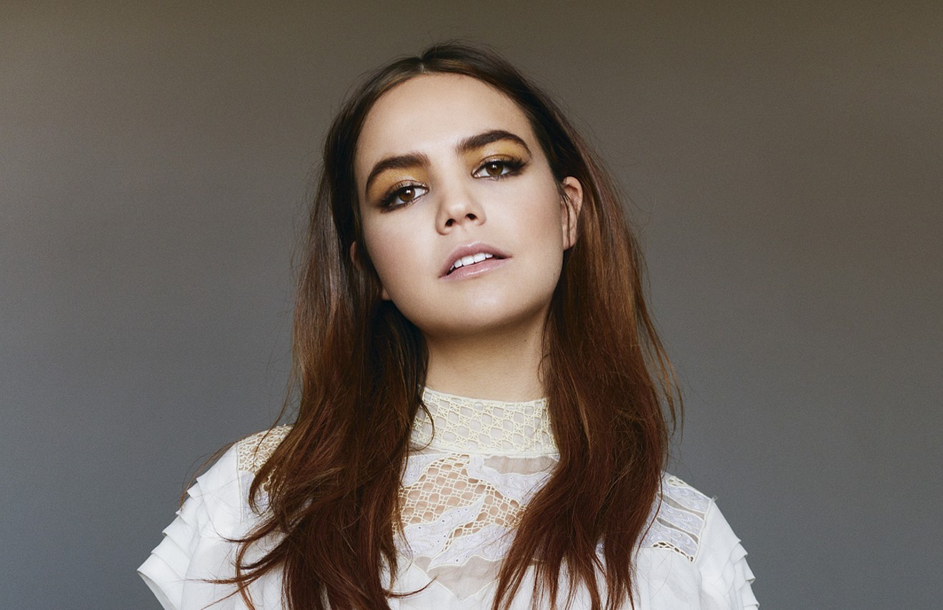 Bailee Madison 2018 Photoshoot Wallpapers