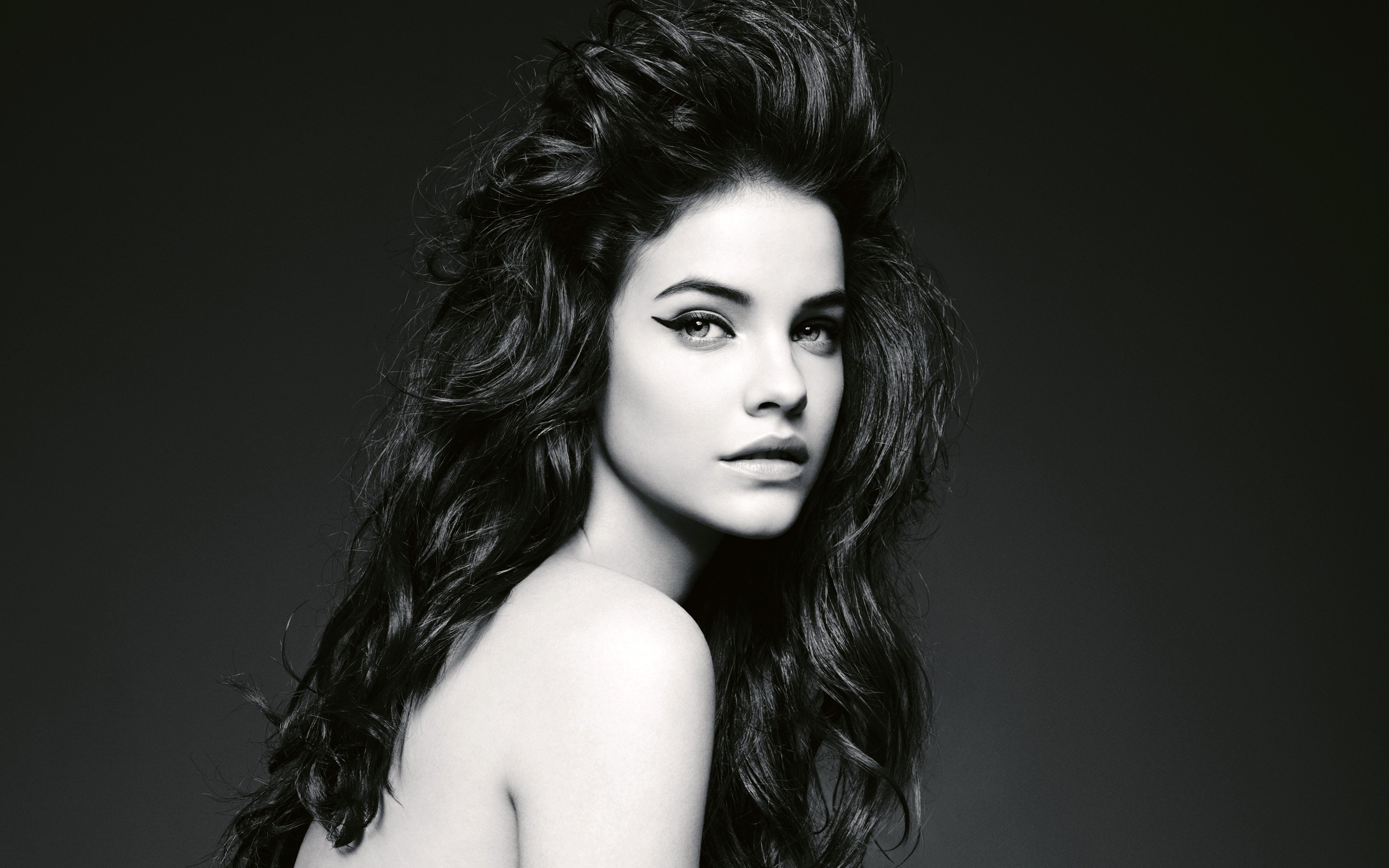 Barbara Palvin Monochrome Wallpapers