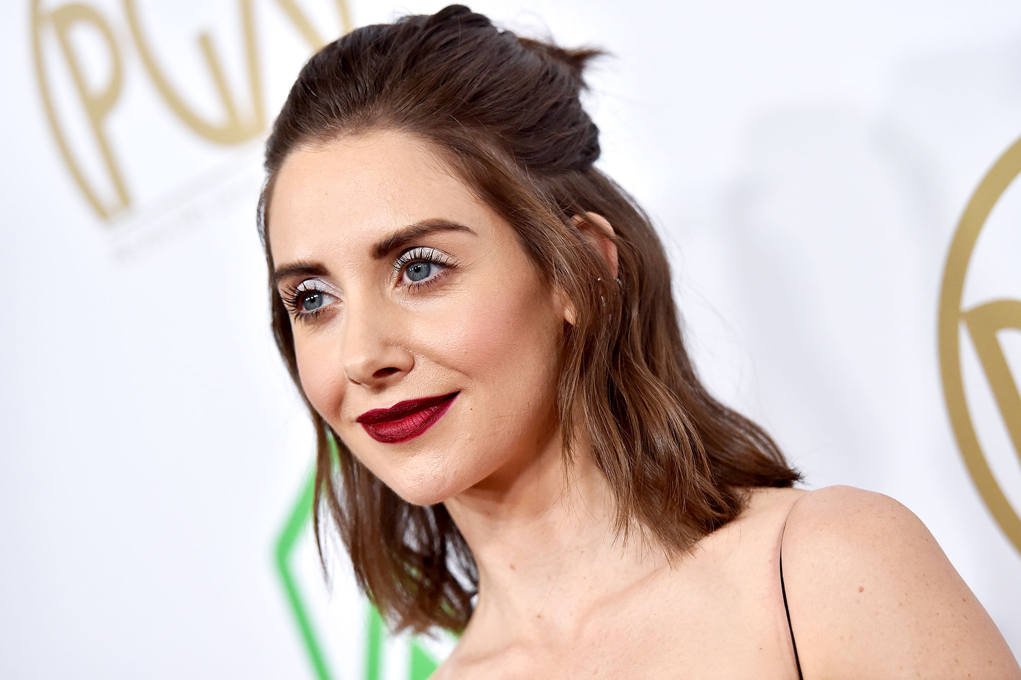 Beautiful Alison Brie Eyes Wallpapers