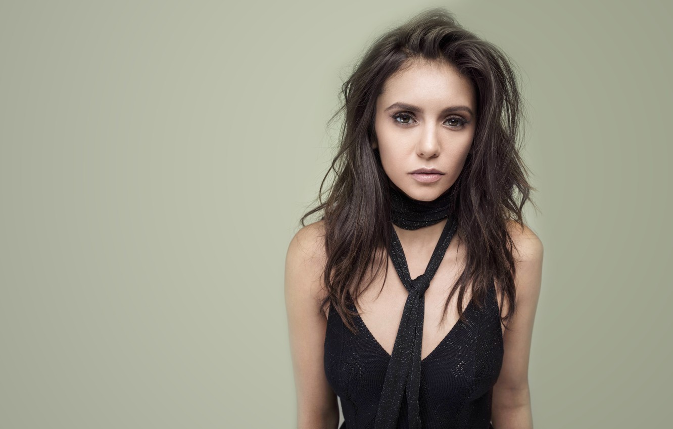 Beautiful Nina Dobrev Wallpapers