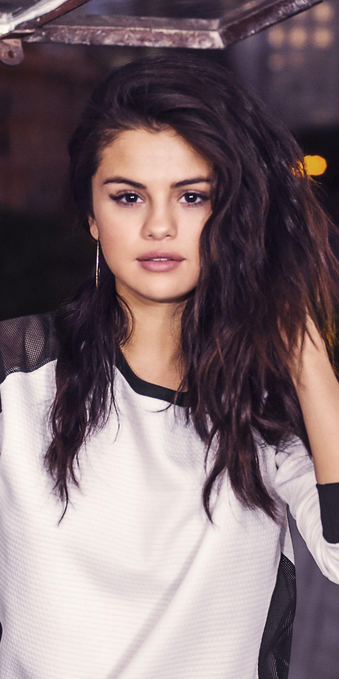 Beautiful Selena Gomez Face 2020 Wallpapers