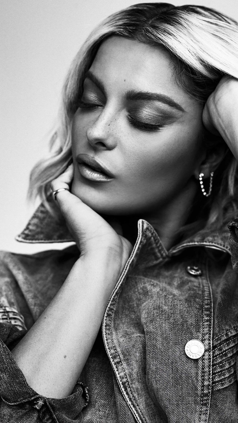 Bebe Rexha in Black Wallpapers