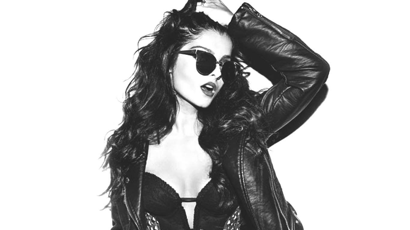 Bebe Rexha Monochrome Wallpapers