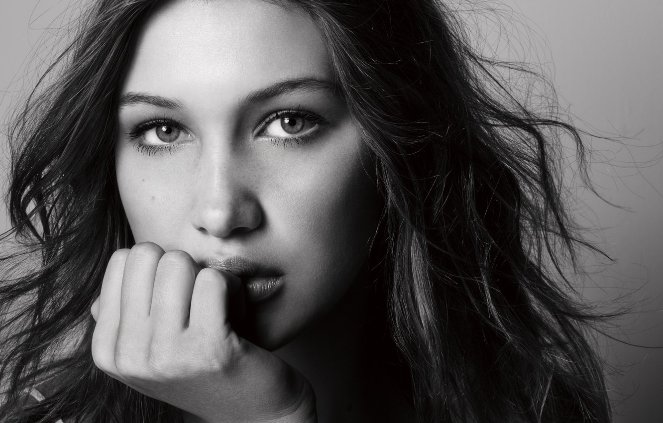 Bella Hadid Portrait Wallpapers