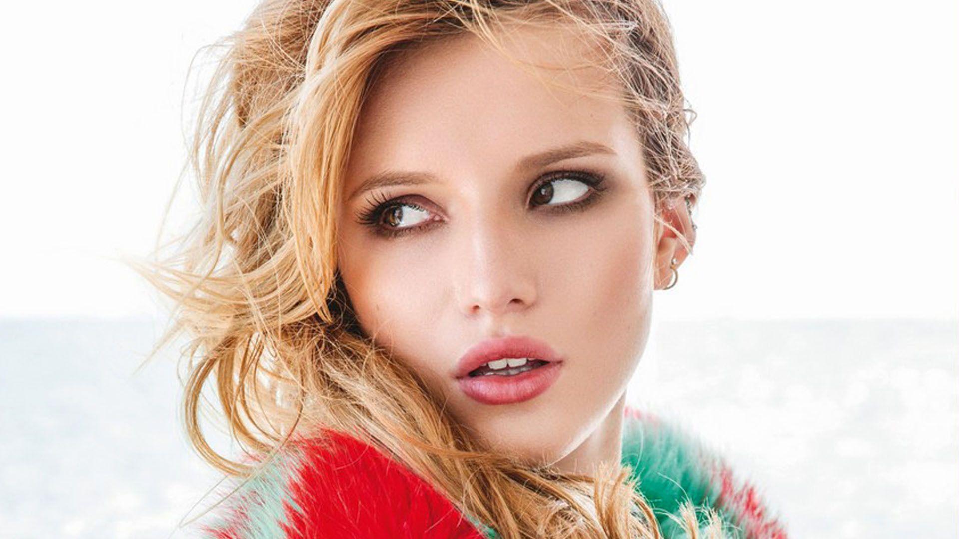 Bella Thorne 2017 Wallpapers